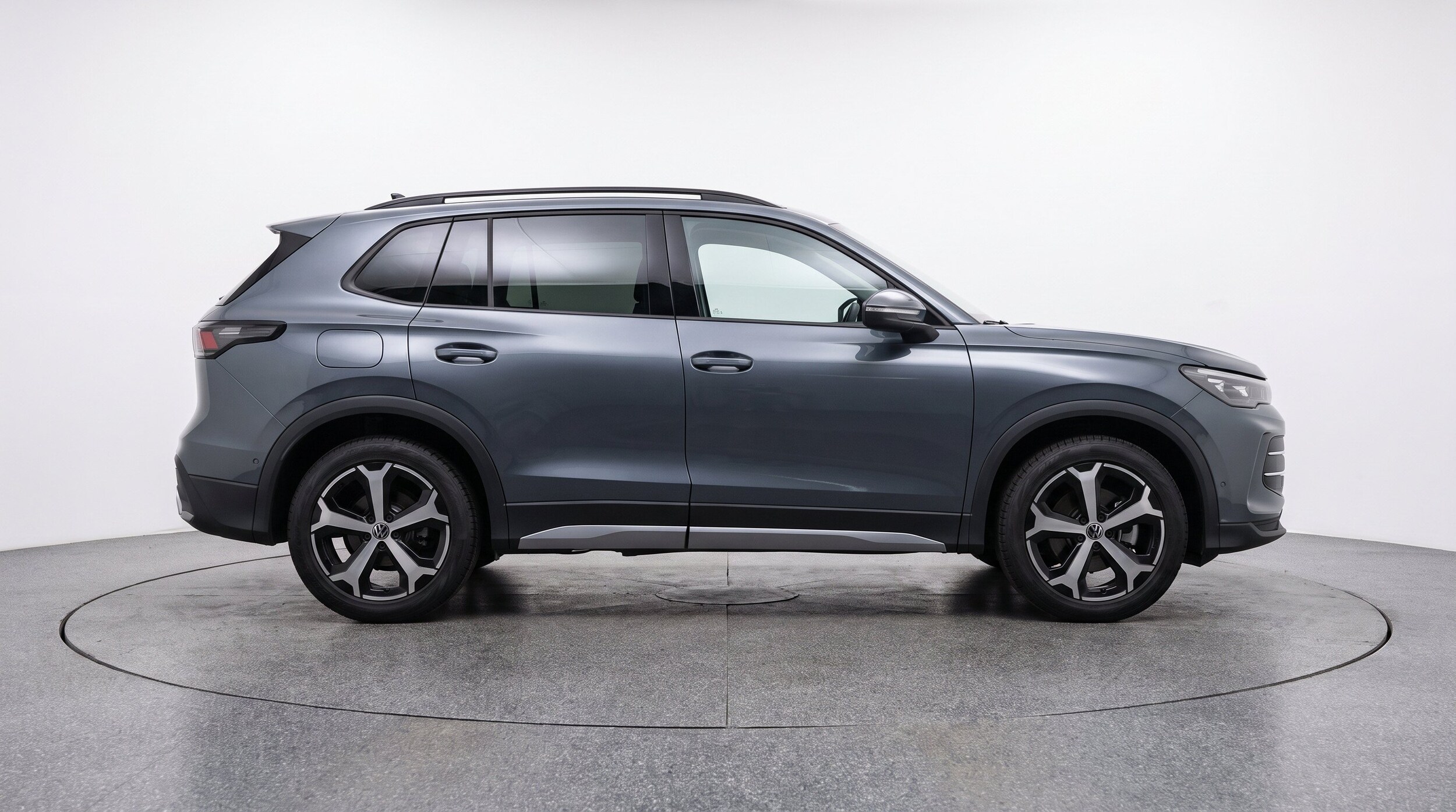Thumbnail: 2026 Volkswagen Tiguan - 11