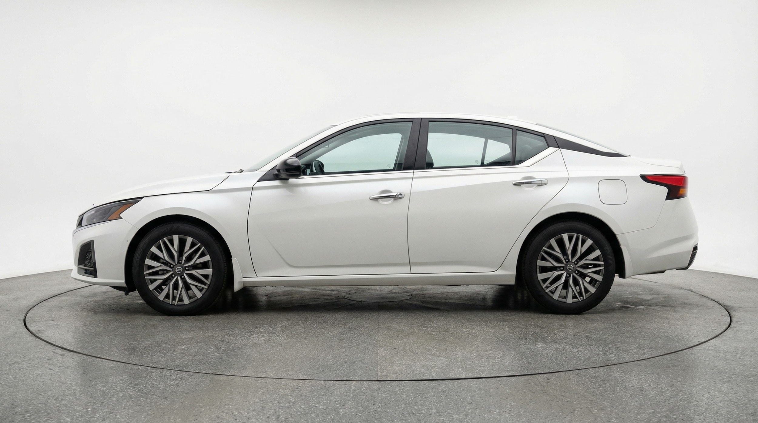 Thumbnail: 2025 Nissan Altima - 4