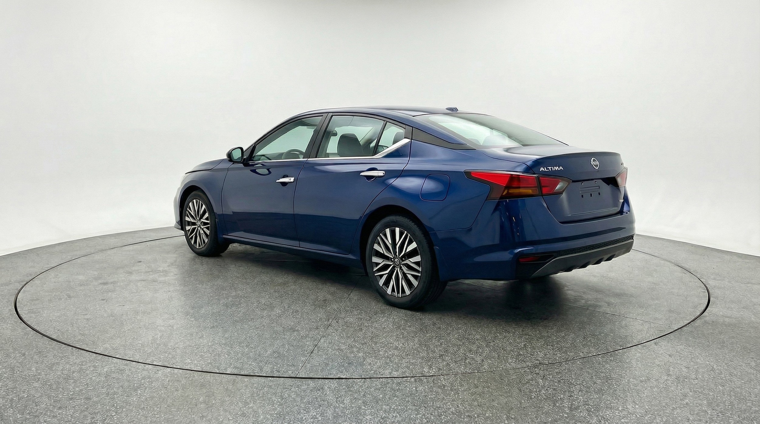 Thumbnail: 2025 Nissan Altima - 6