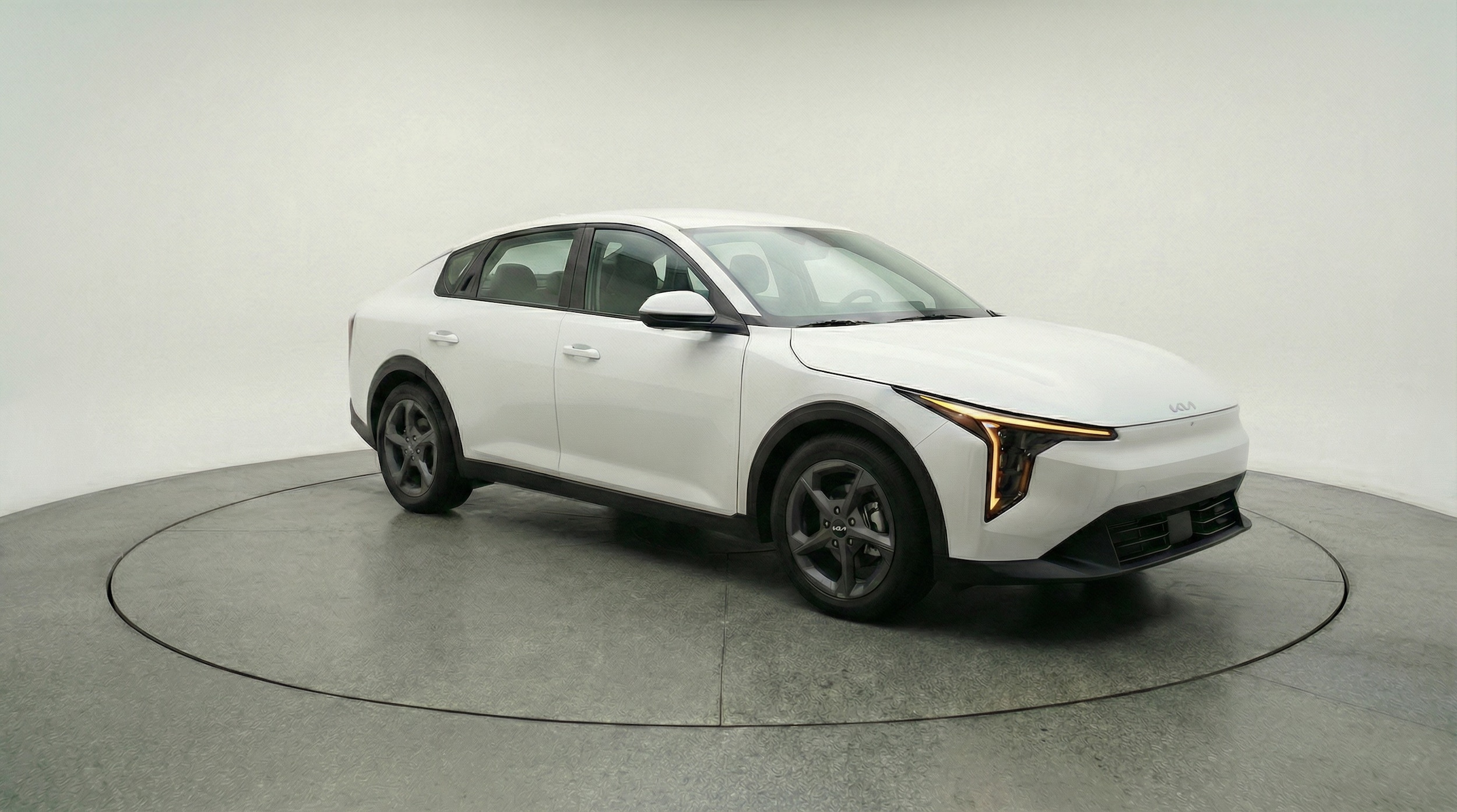 Thumbnail: 2025 Kia K4 - 1