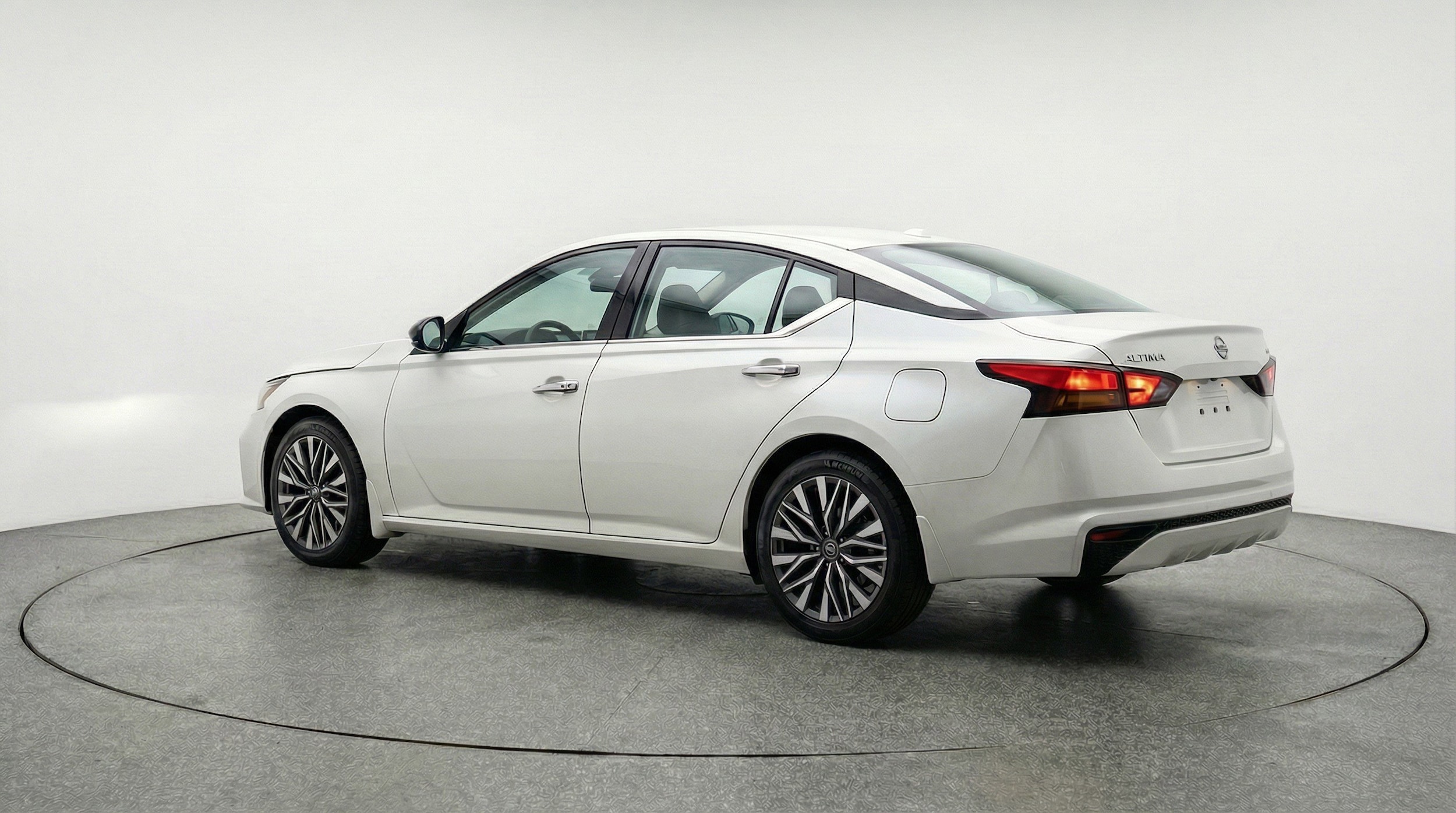 Thumbnail: 2025 Nissan Altima - 6