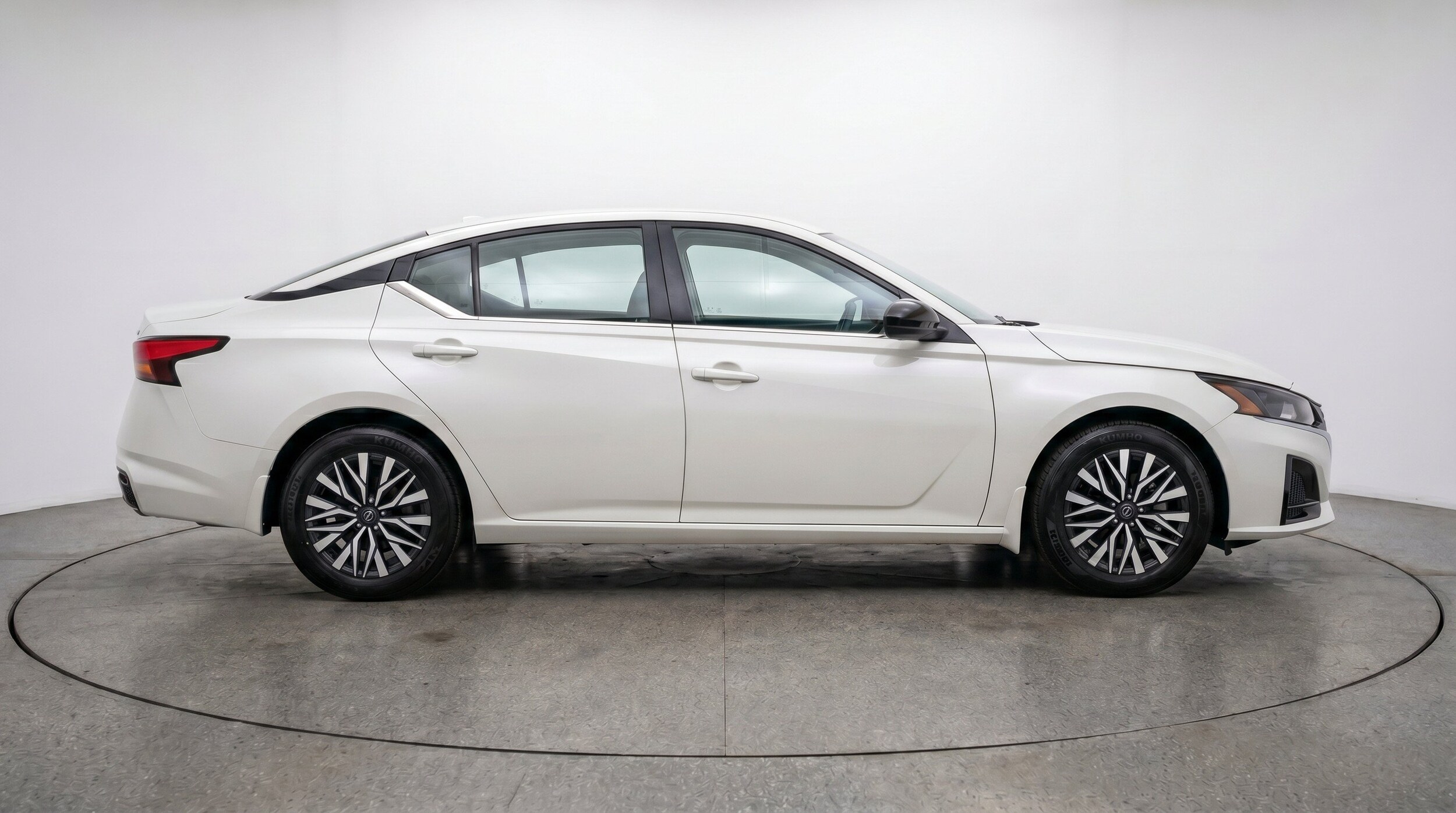 Thumbnail: 2025 Nissan Altima - 10