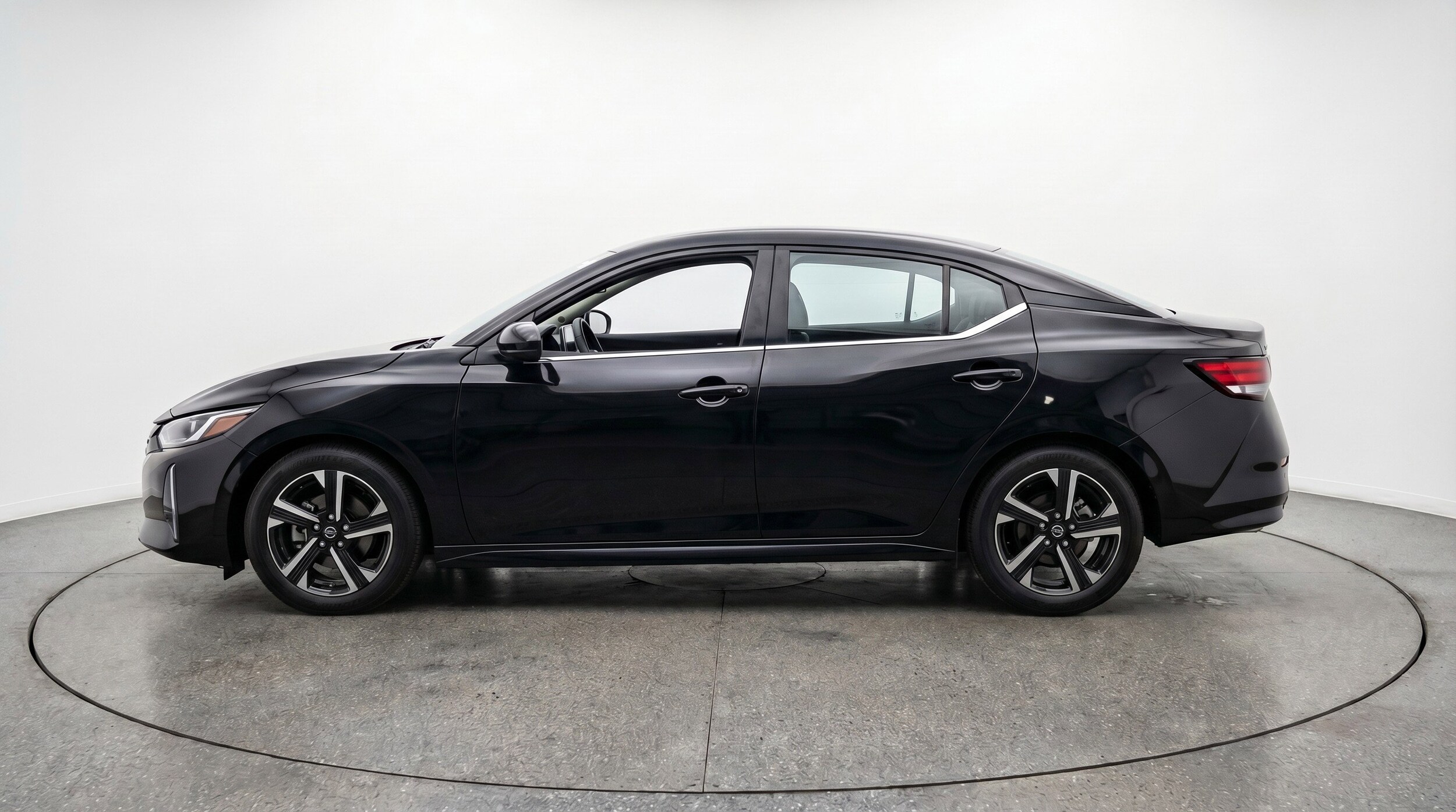 Thumbnail: 2025 Nissan Sentra - 5