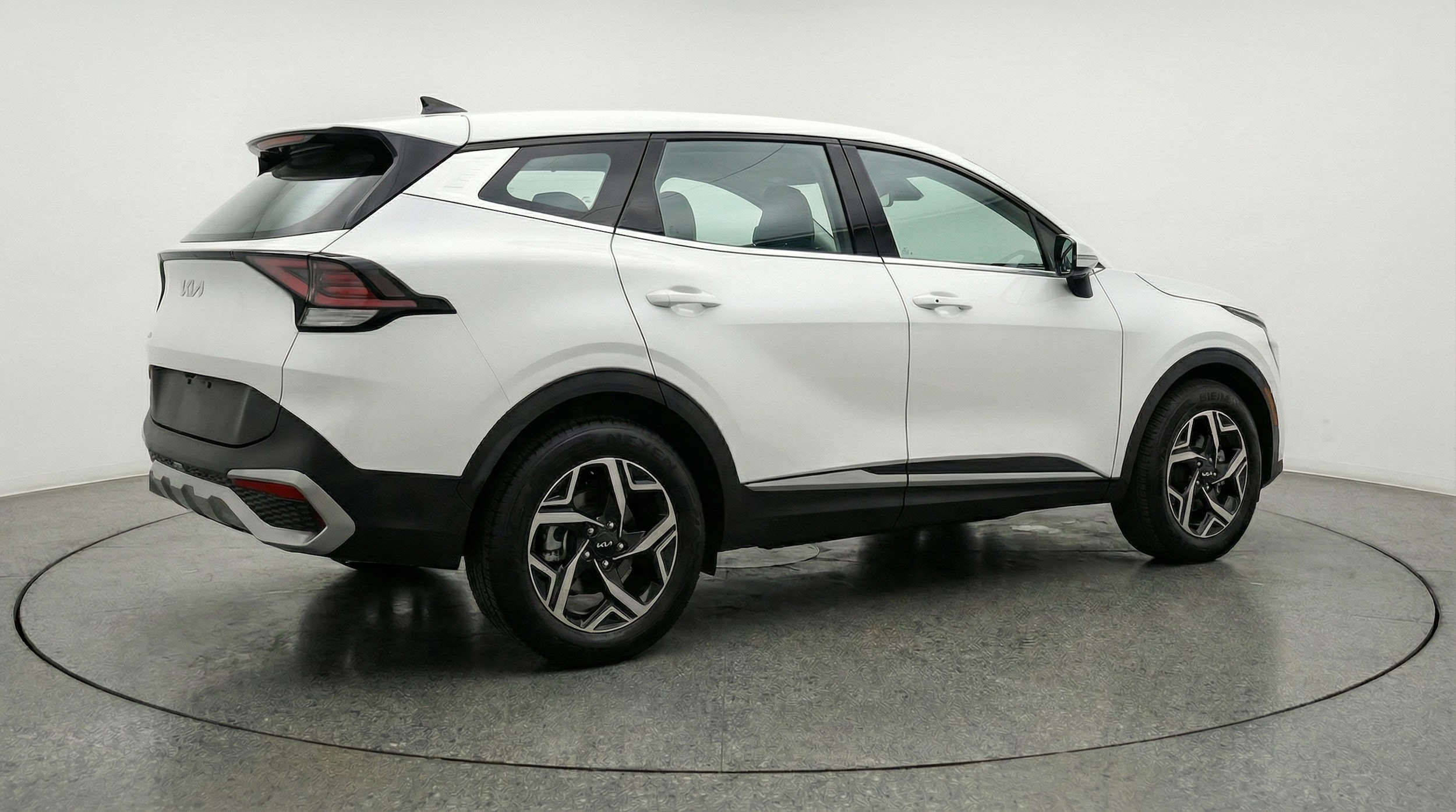 Thumbnail: 2025 Kia Sportage - 7