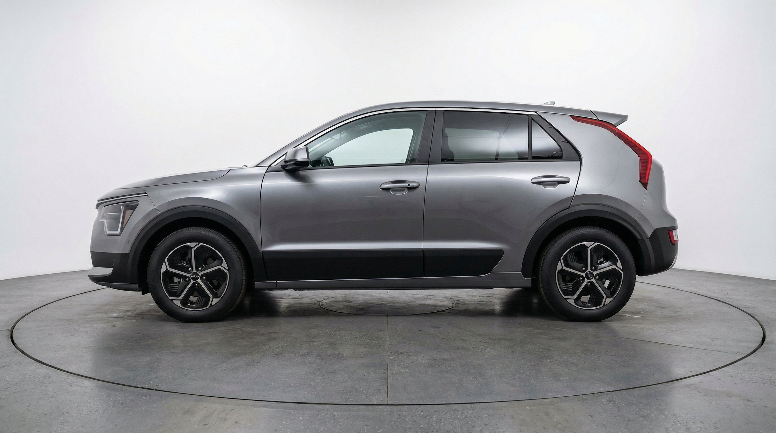 Thumbnail: 2026 Kia Niro - 5