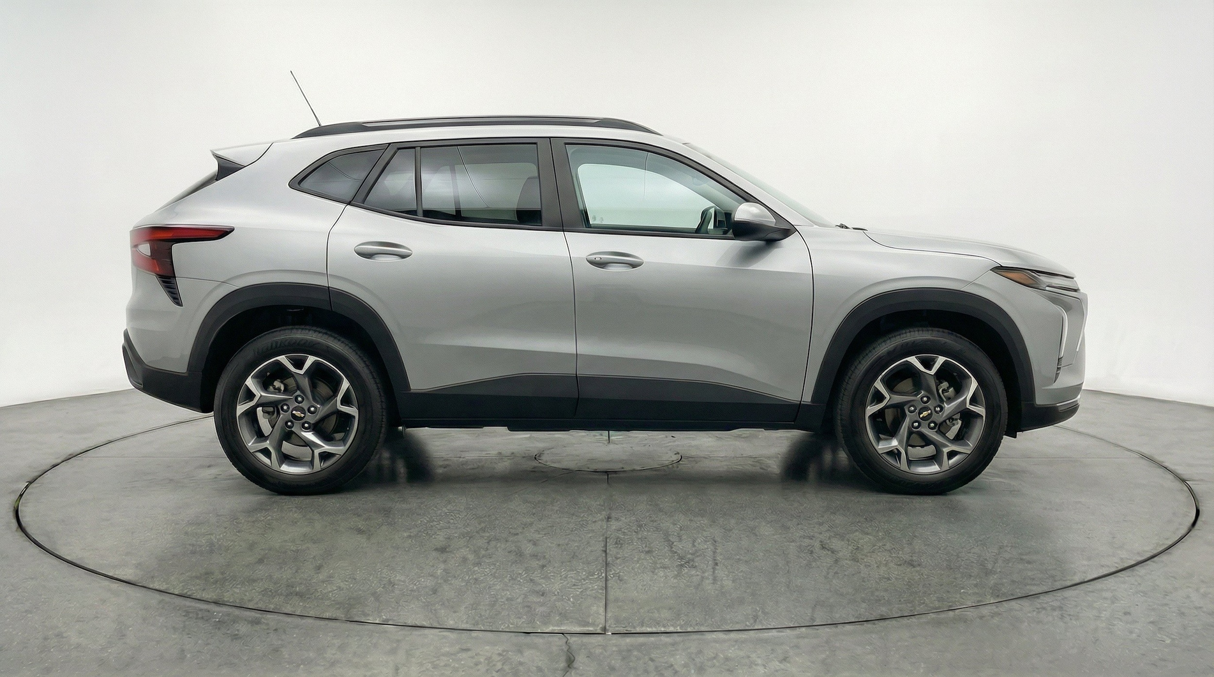 Thumbnail: 2025 Chevrolet Trax - 11