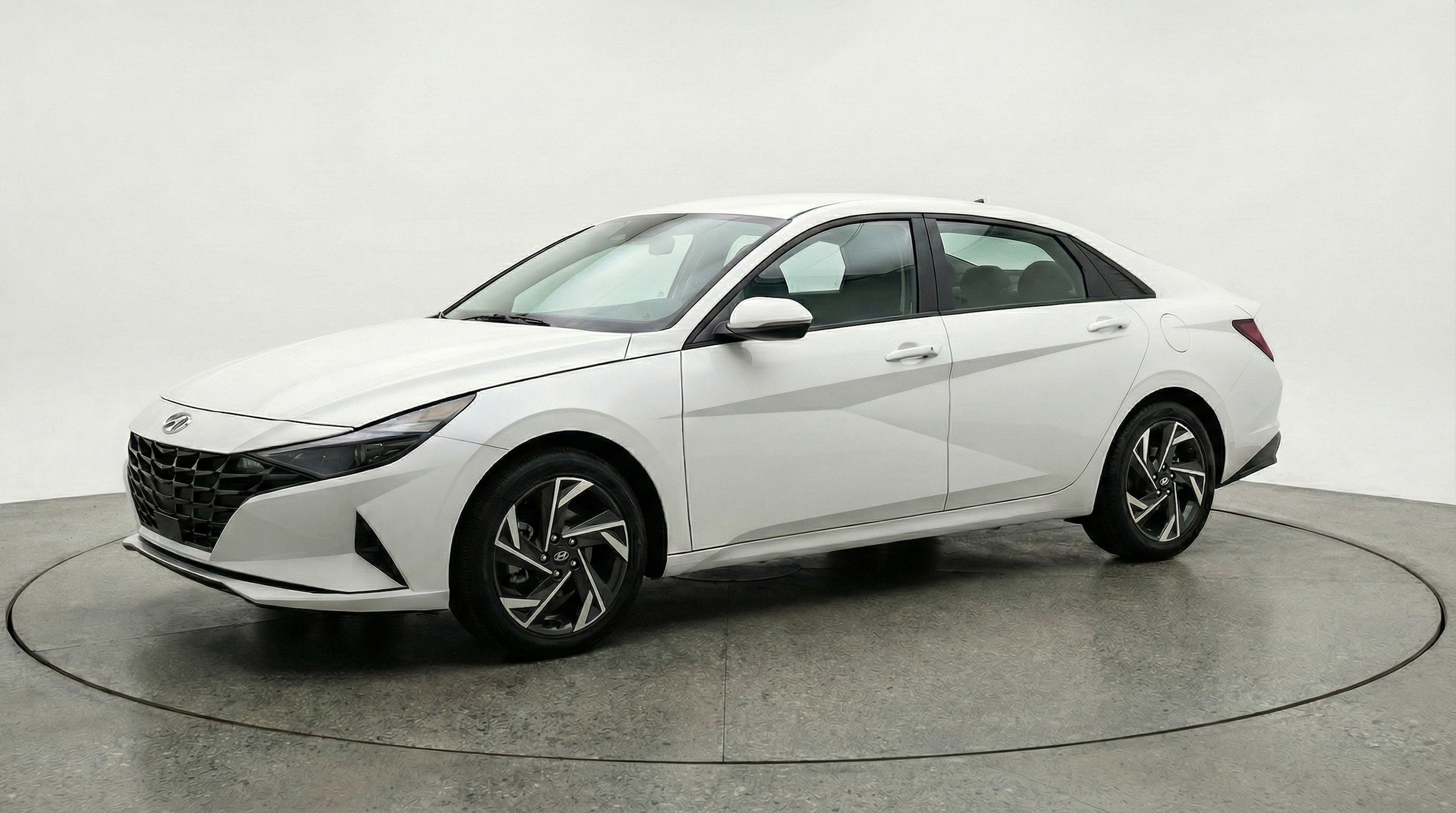 Thumbnail: 2025 Hyundai Elantra - 3