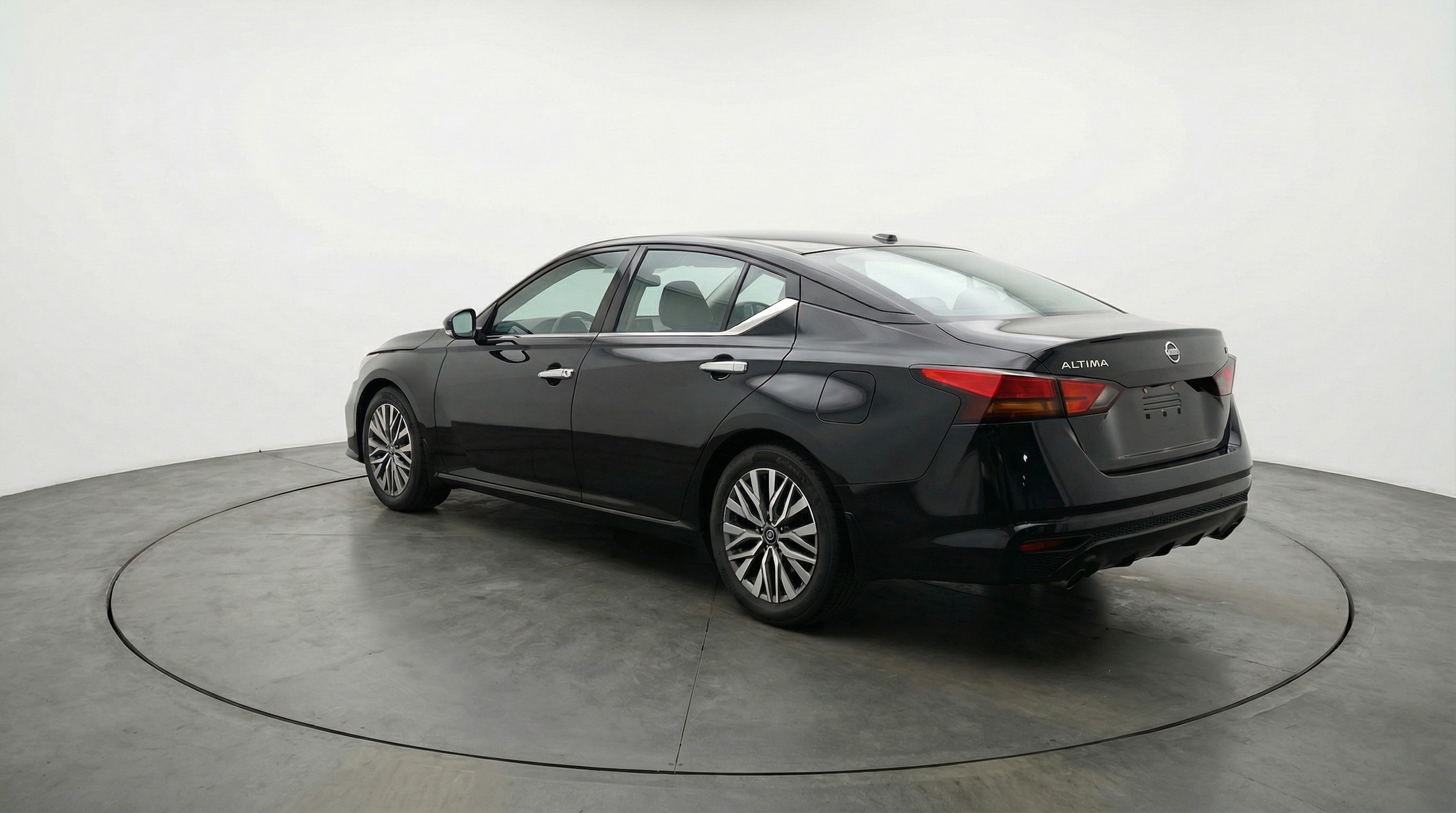 Thumbnail: 2025 Nissan Altima - 5