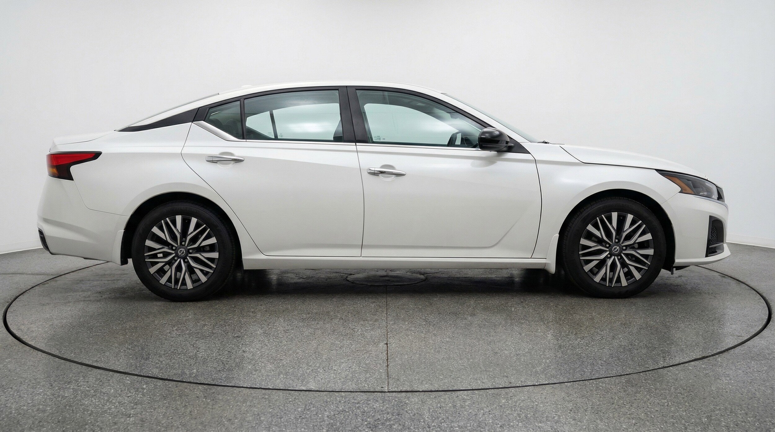 Thumbnail: 2025 Nissan Altima - 11