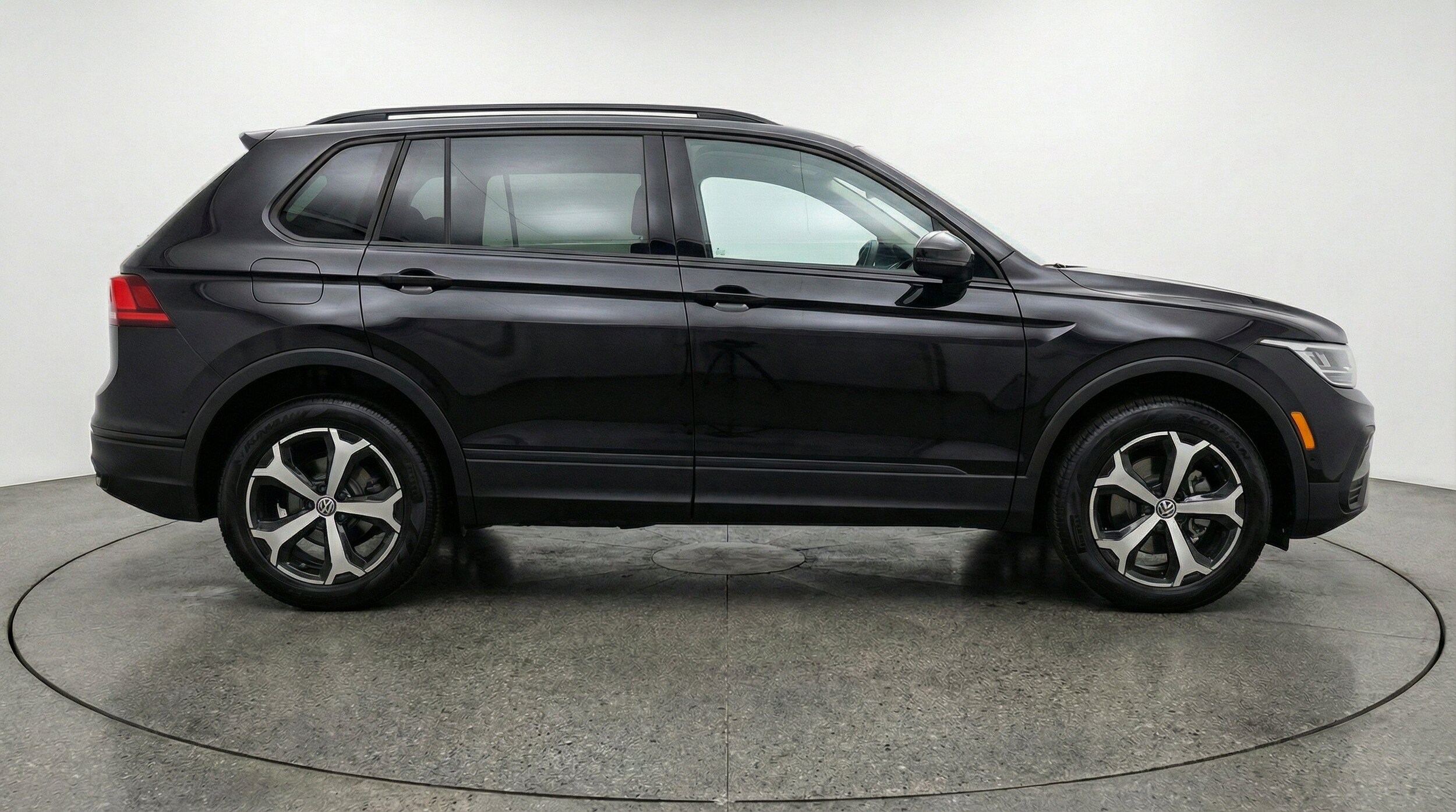 Thumbnail: 2026 Volkswagen Tiguan - 11