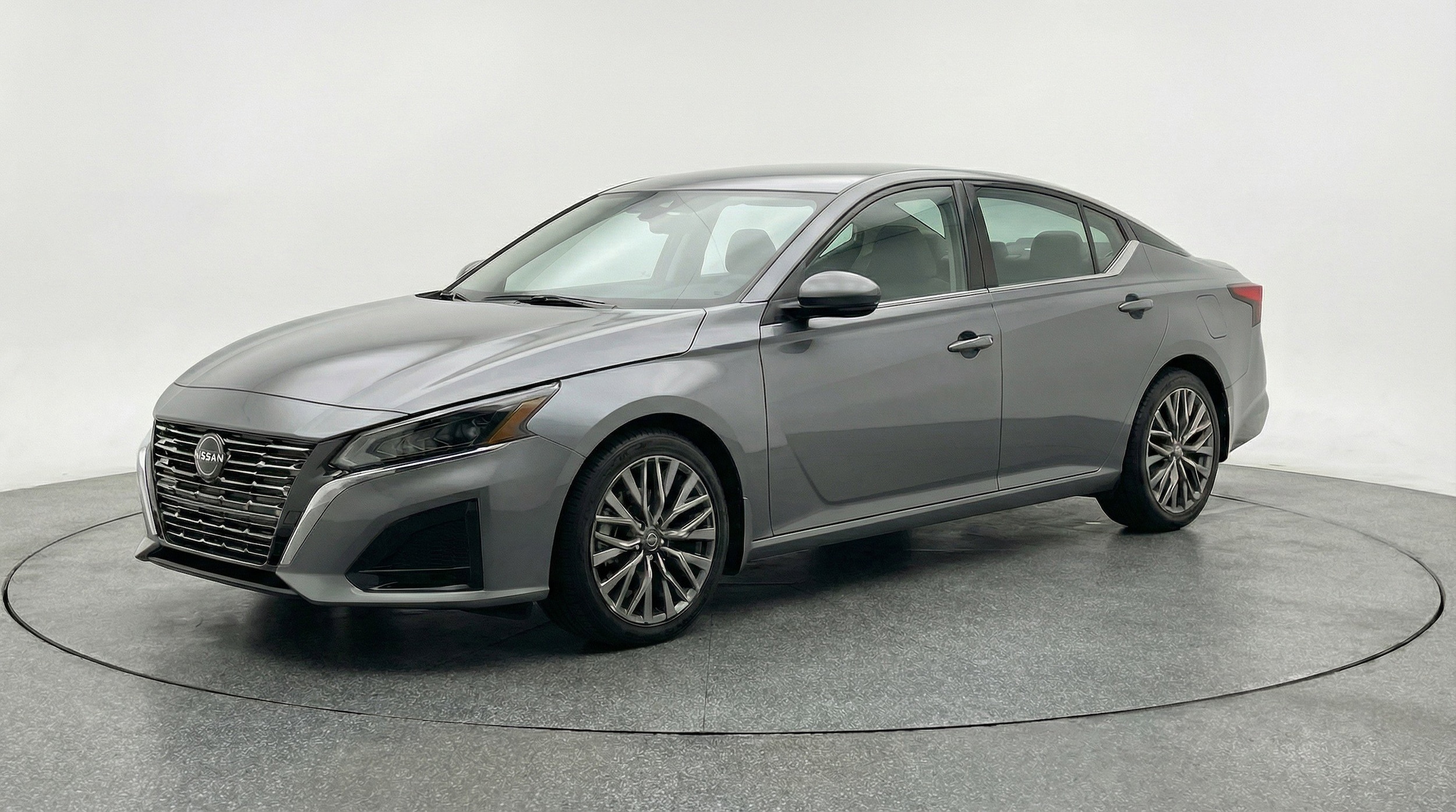 Thumbnail: 2025 Nissan Altima - 3