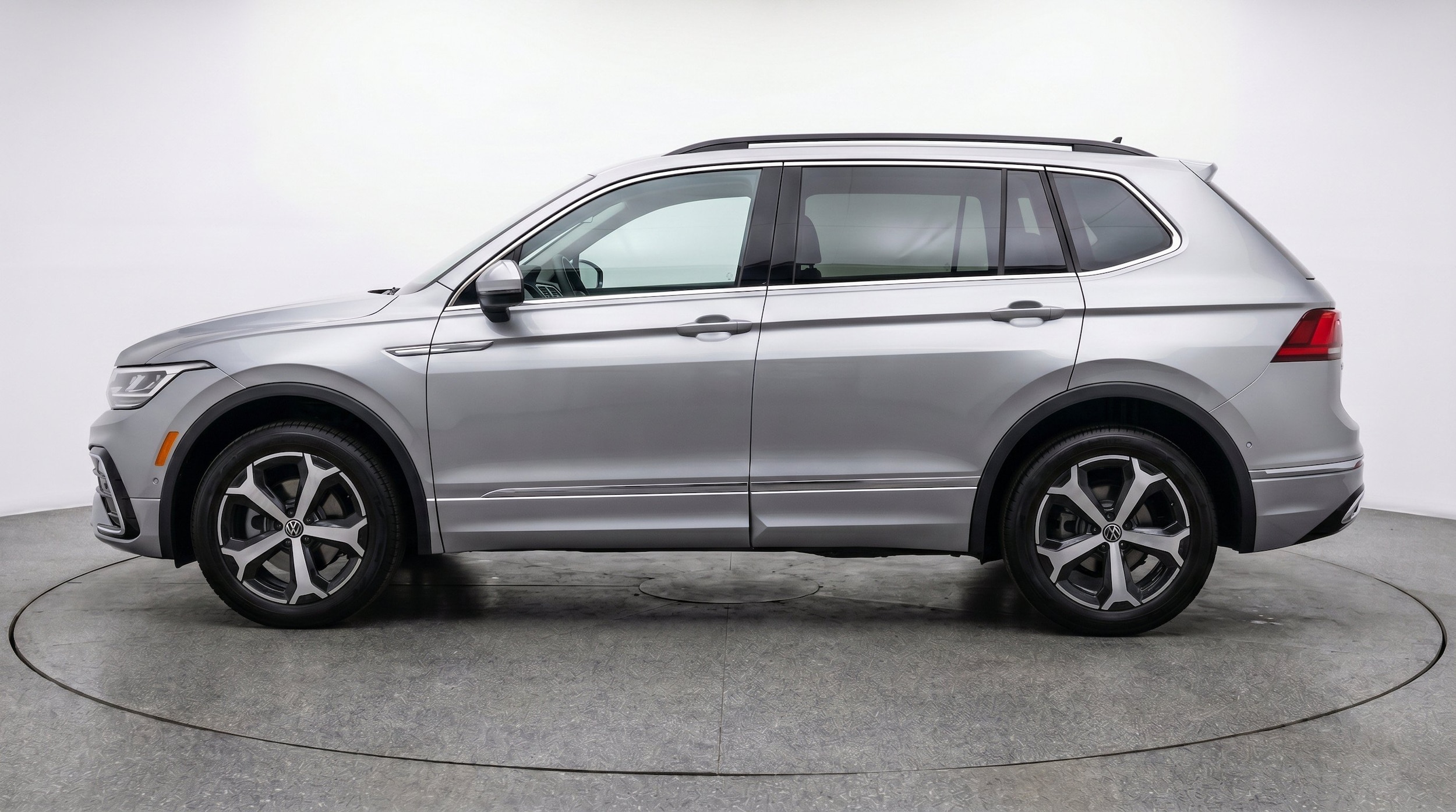 Thumbnail: 2026 Volkswagen Tiguan - 5