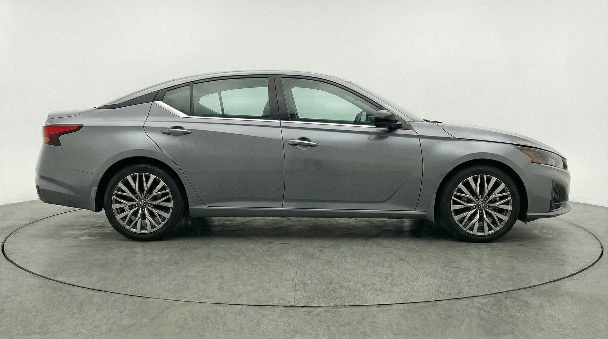 Thumbnail: 2025 Nissan Altima - 10