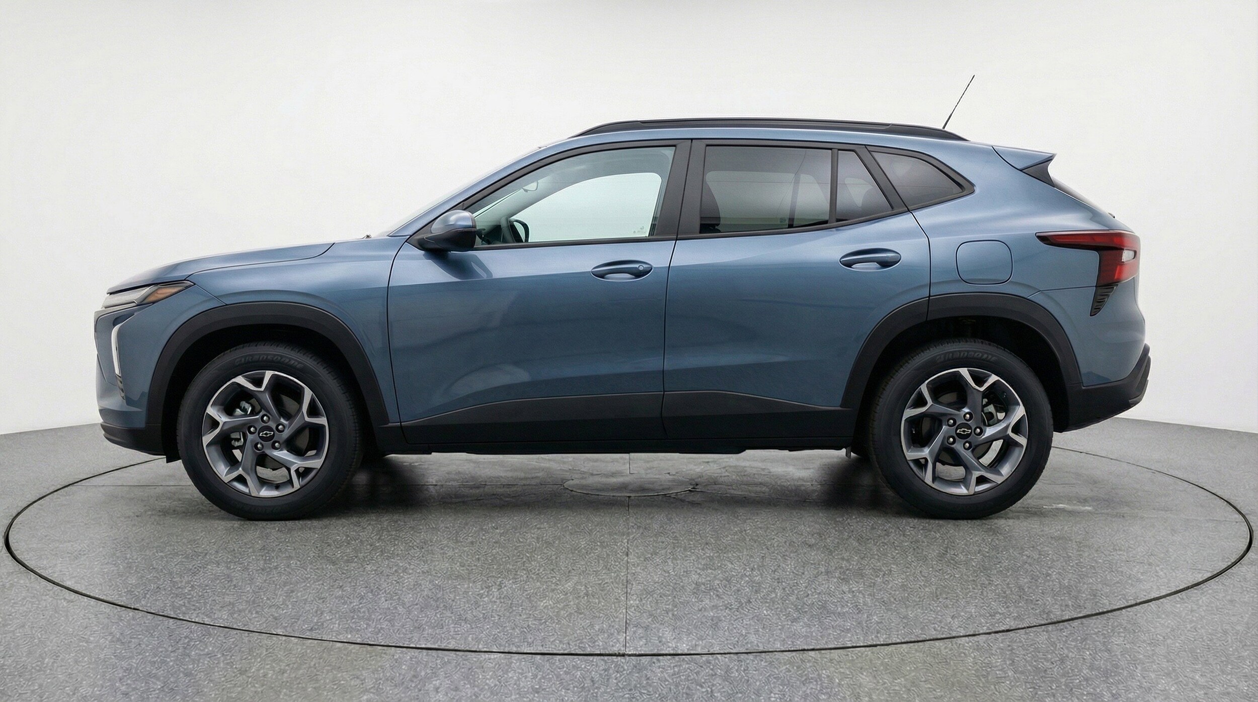 Thumbnail: 2025 Chevrolet Trax - 5