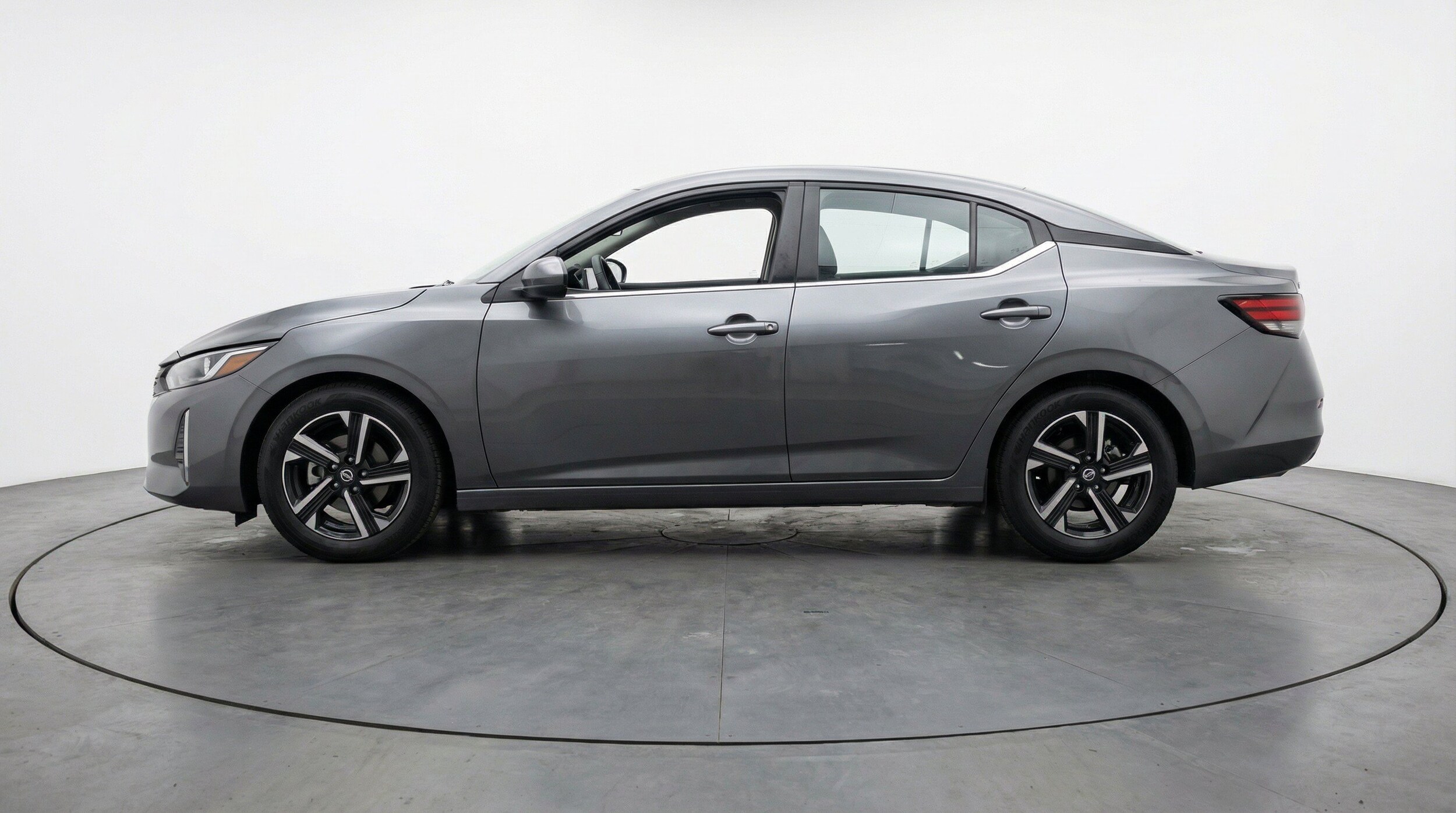 Thumbnail: 2025 Nissan Sentra - 5
