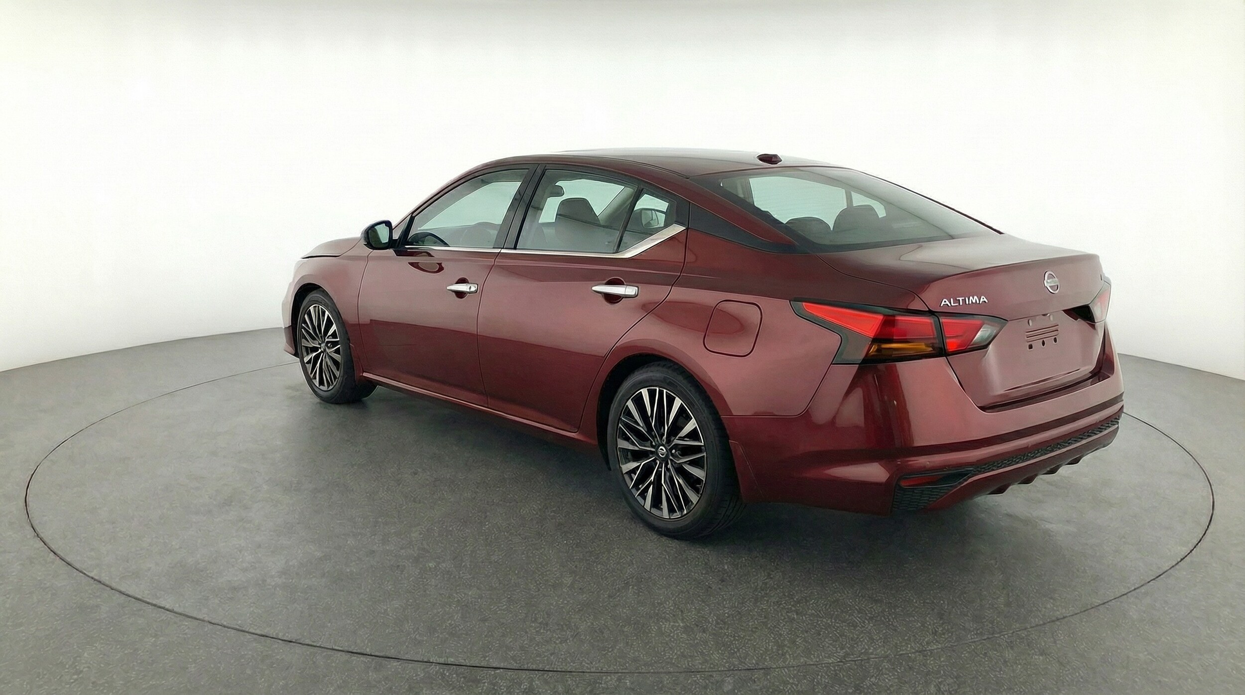 Thumbnail: 2025 Nissan Altima - 5