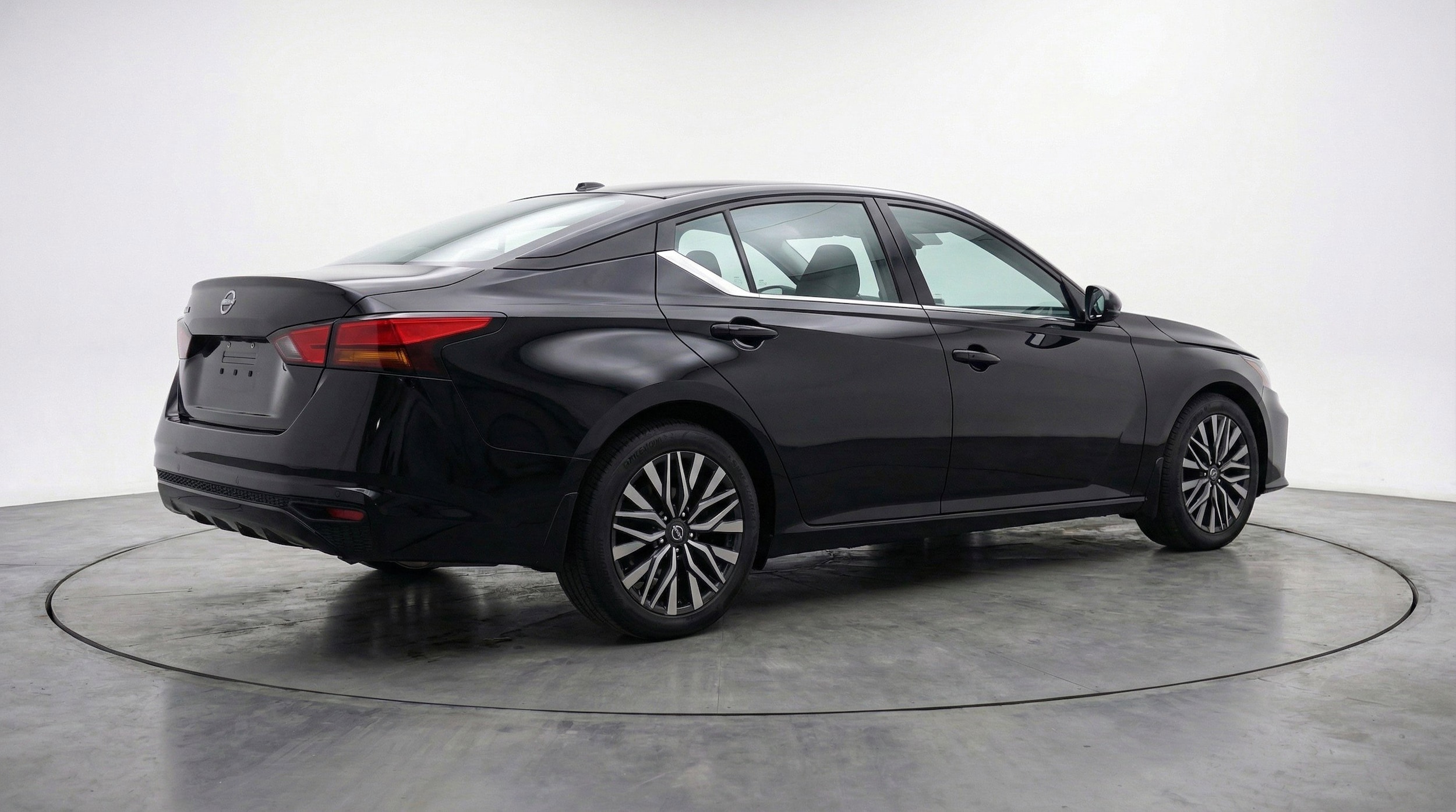 Thumbnail: 2025 Nissan Altima - 9