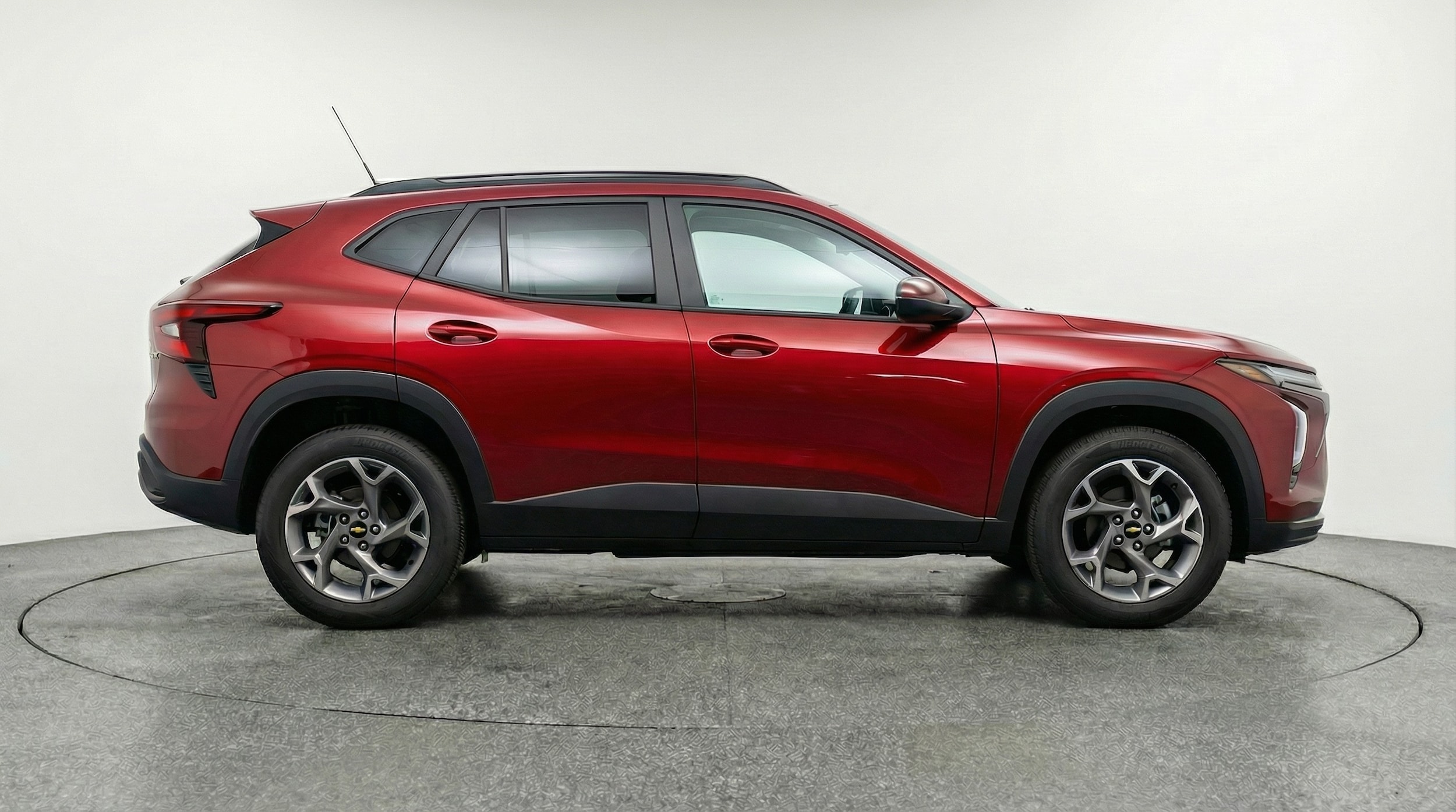 Thumbnail: 2025 Chevrolet Trax - 8