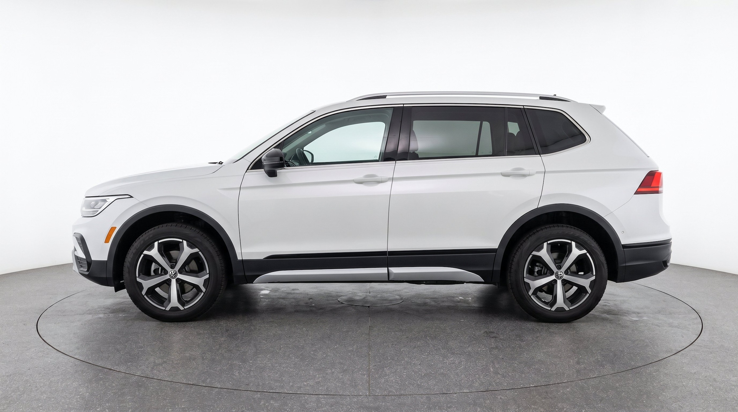 Thumbnail: 2026 Volkswagen Tiguan - 5
