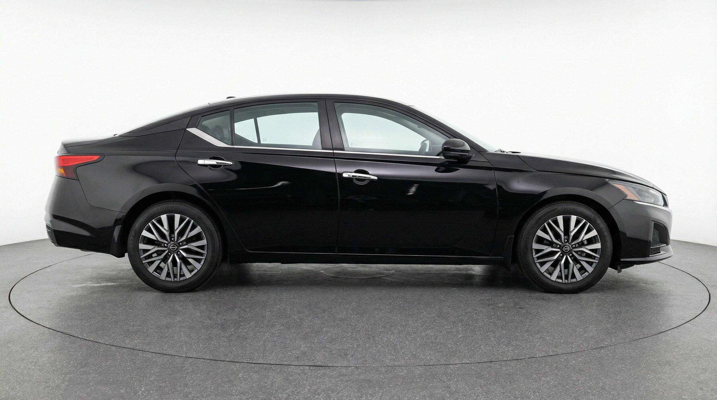 Thumbnail: 2025 Nissan Altima - 11