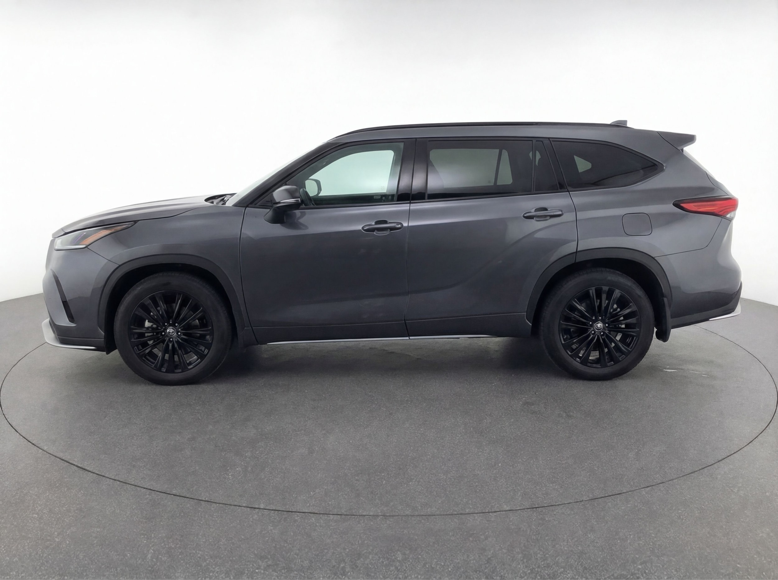 Thumbnail: 2024 Toyota Highlander - 4