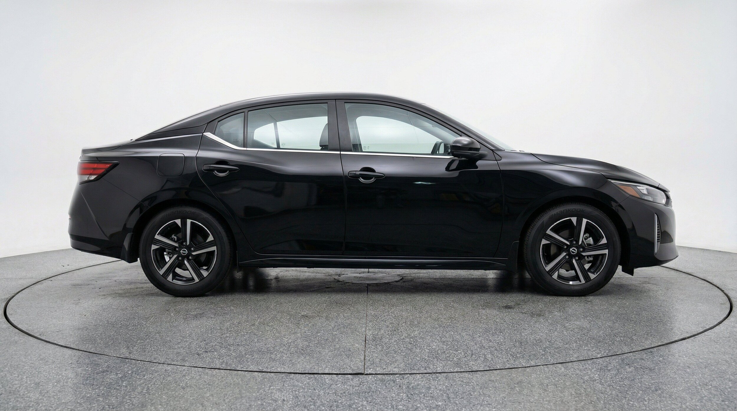 Thumbnail: 2025 Nissan Sentra - 11