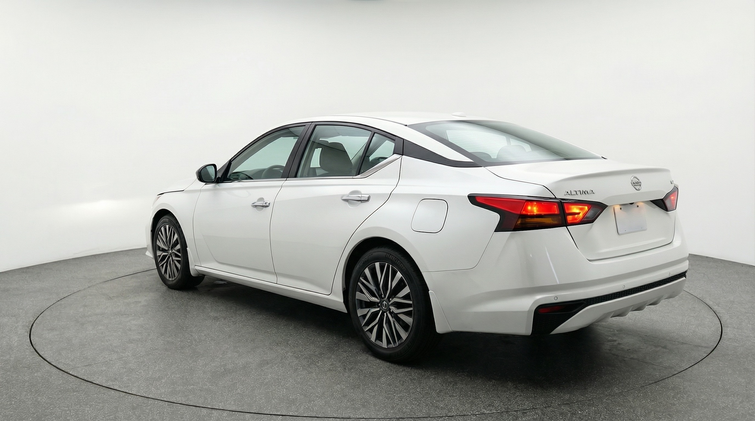 Thumbnail: 2025 Nissan Altima - 5