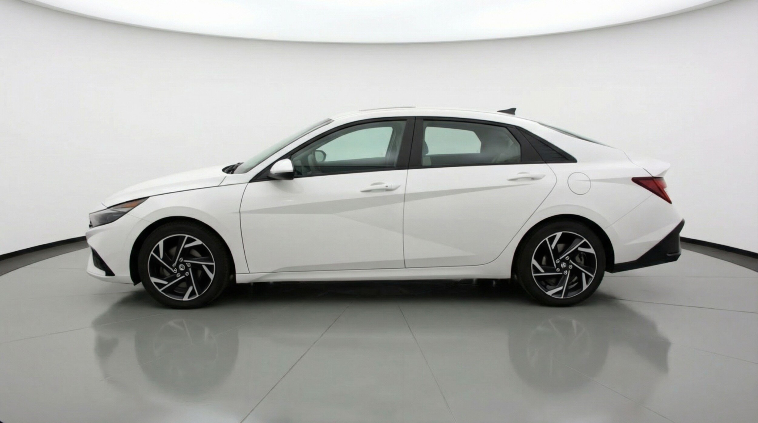 Thumbnail: 2025 Hyundai Elantra - 5