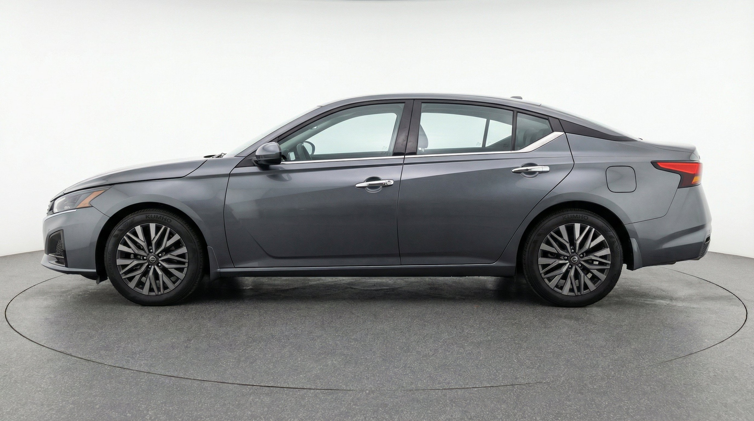 Thumbnail: 2025 Nissan Altima - 5