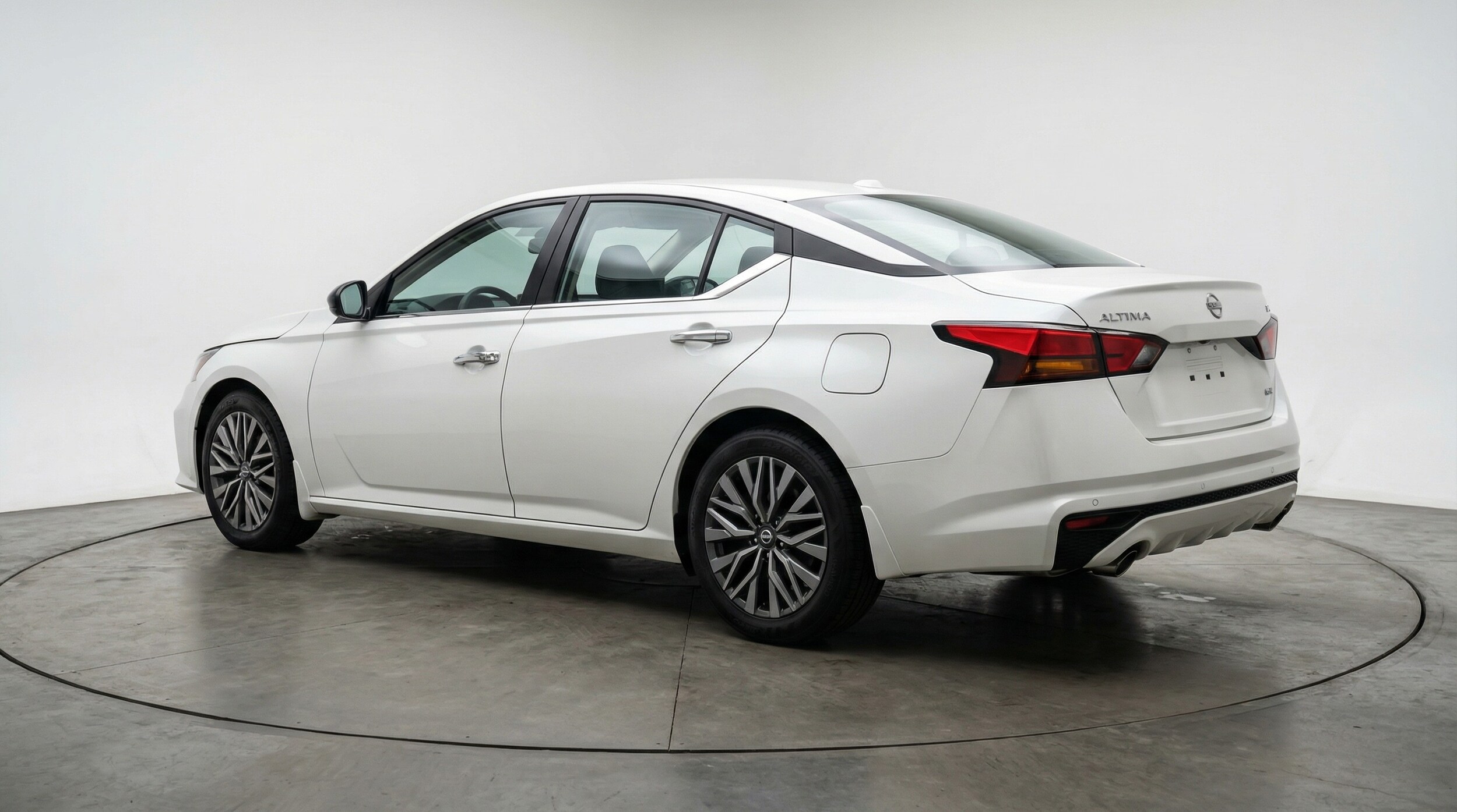 Thumbnail: 2025 Nissan Altima - 5