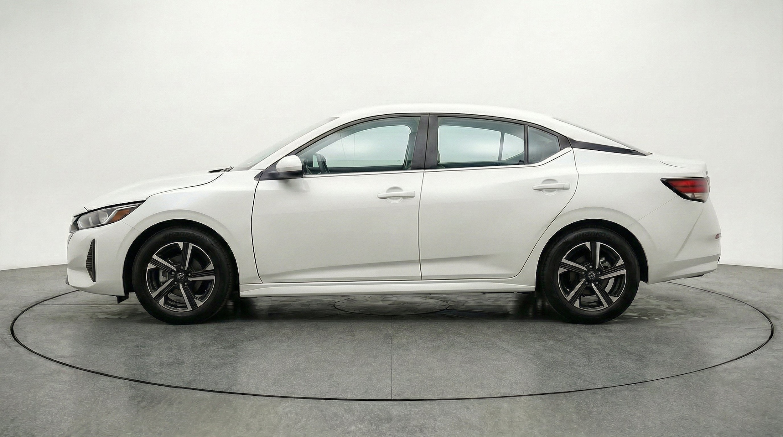 Thumbnail: 2025 Nissan Sentra - 5