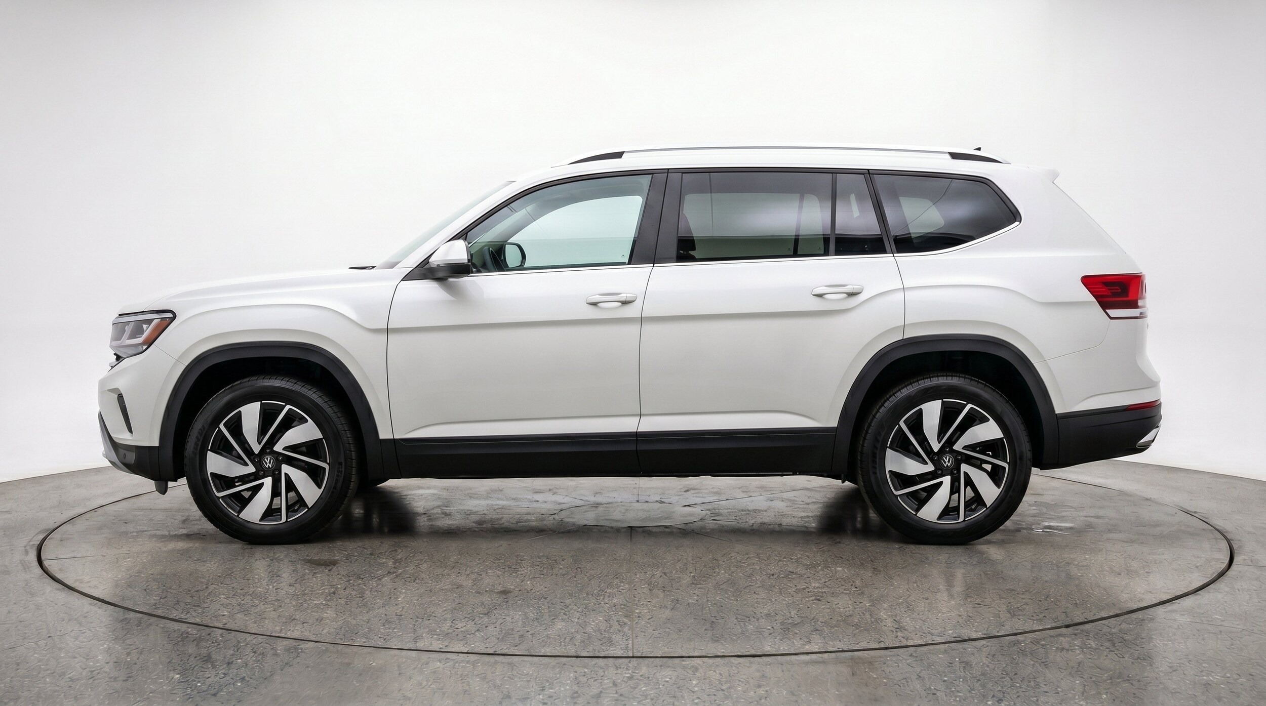 Thumbnail: 2026 Volkswagen Atlas - 5