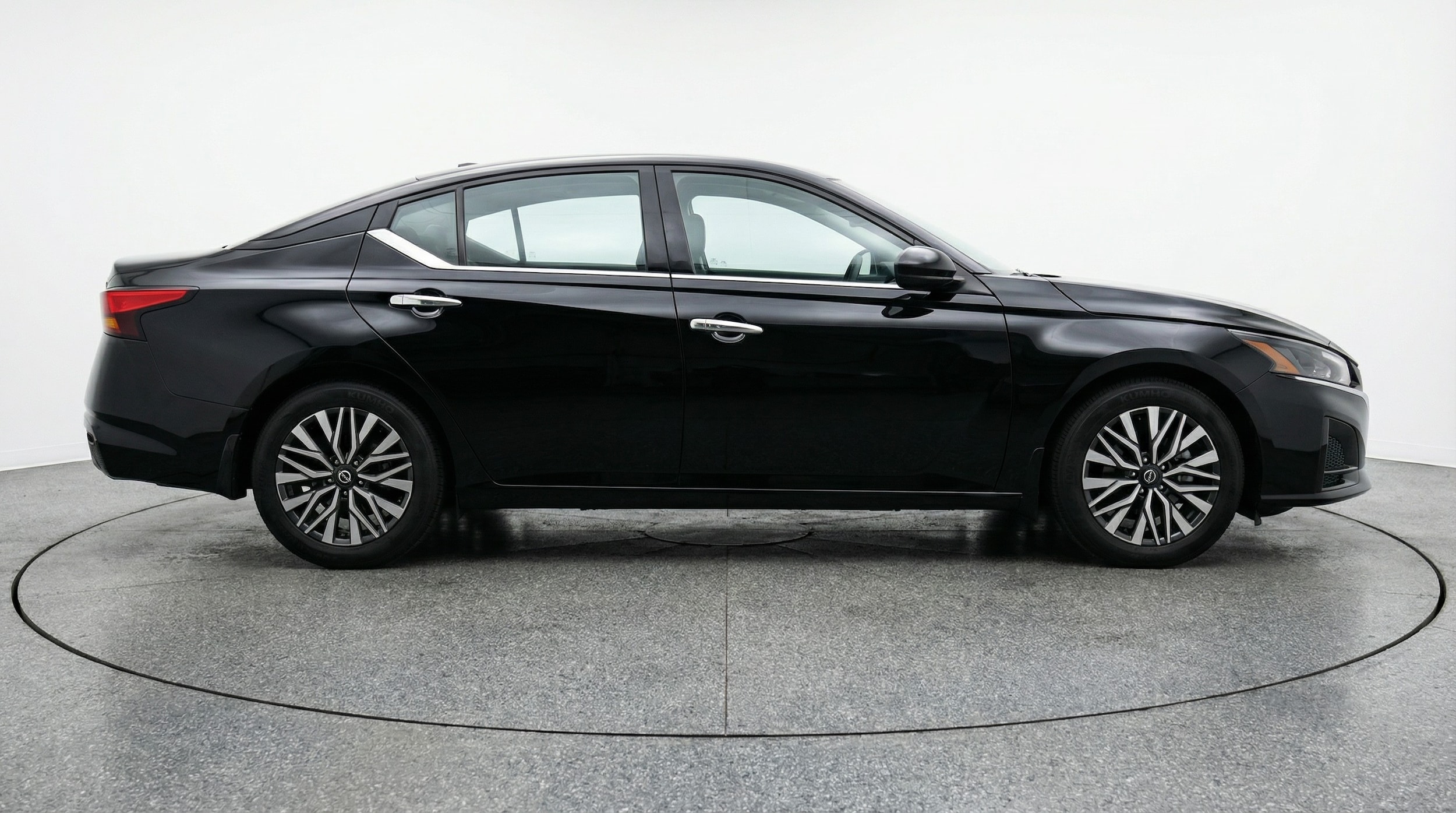 Thumbnail: 2025 Nissan Altima - 8