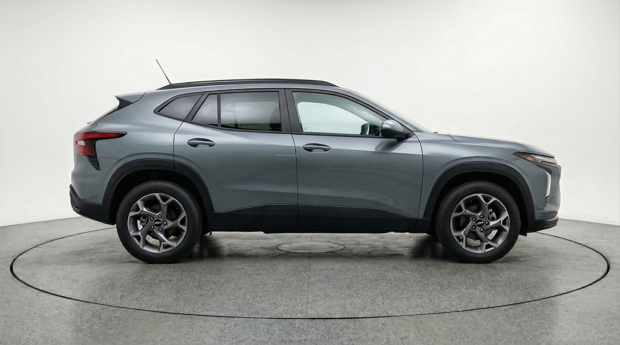 Thumbnail: 2025 Chevrolet Trax - 8