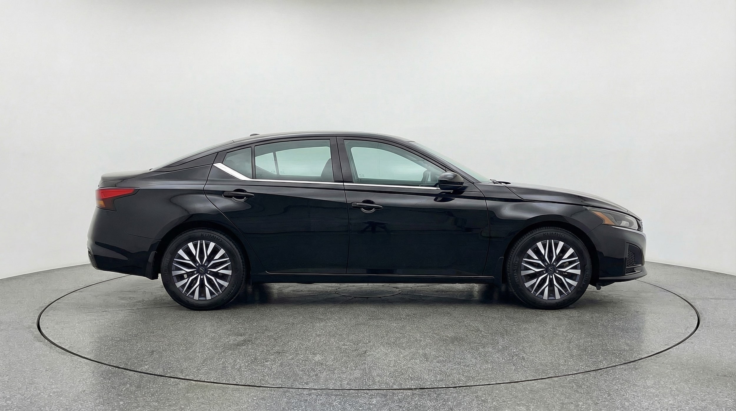 Thumbnail: 2025 Nissan Altima - 8