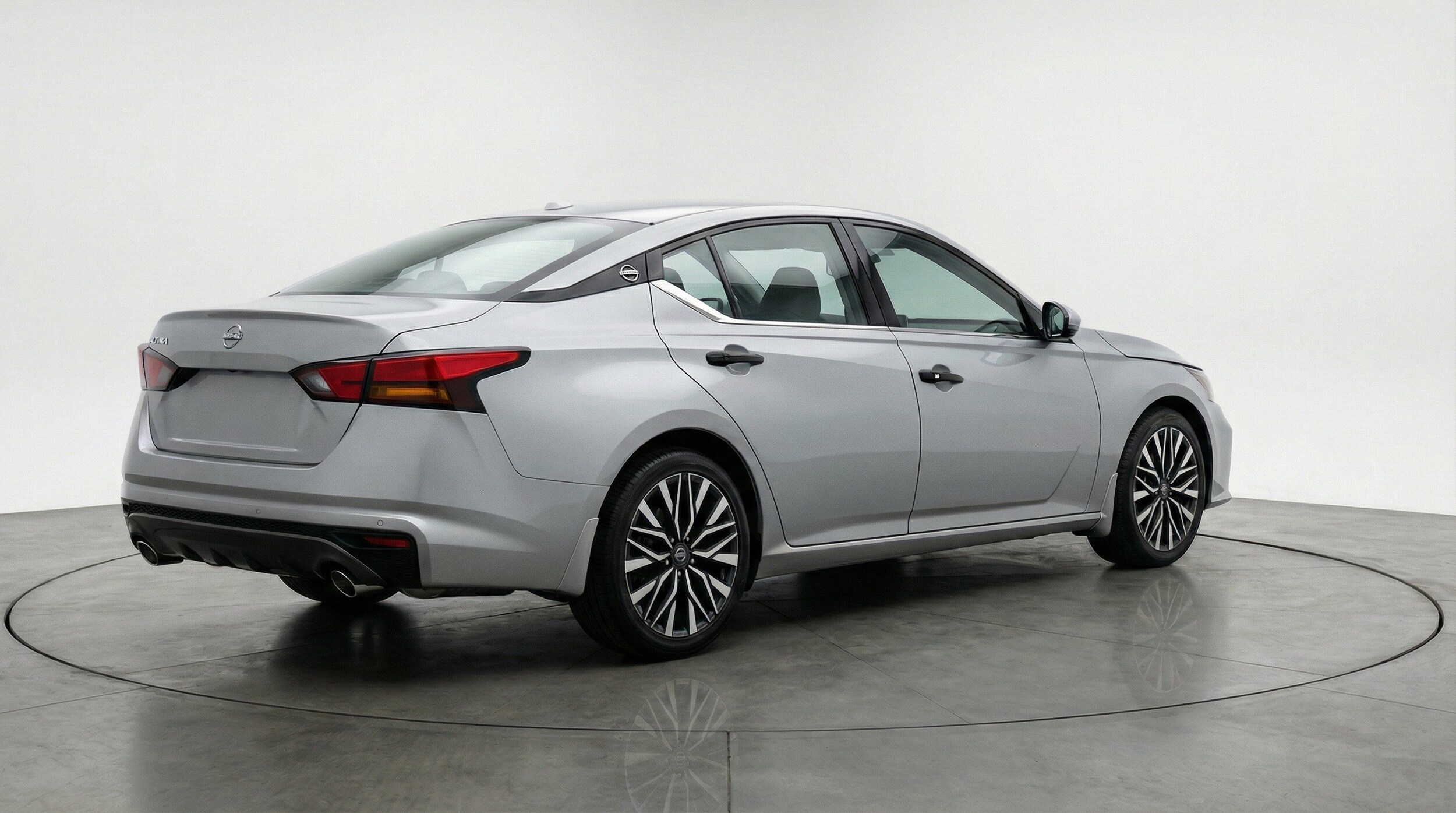 Thumbnail: 2025 Nissan Altima - 9