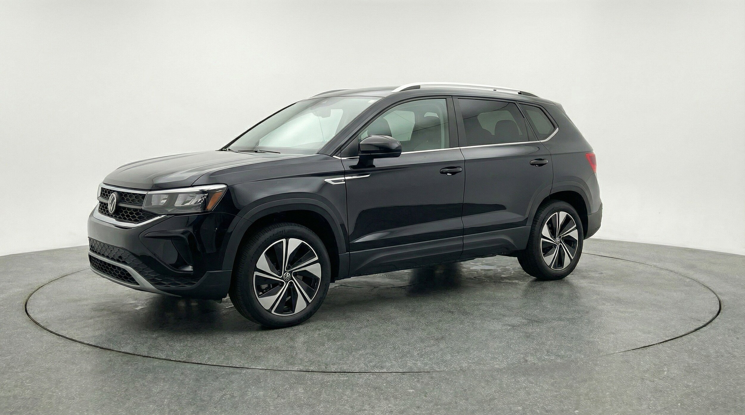 Thumbnail: 2025 Volkswagen Taos - 3