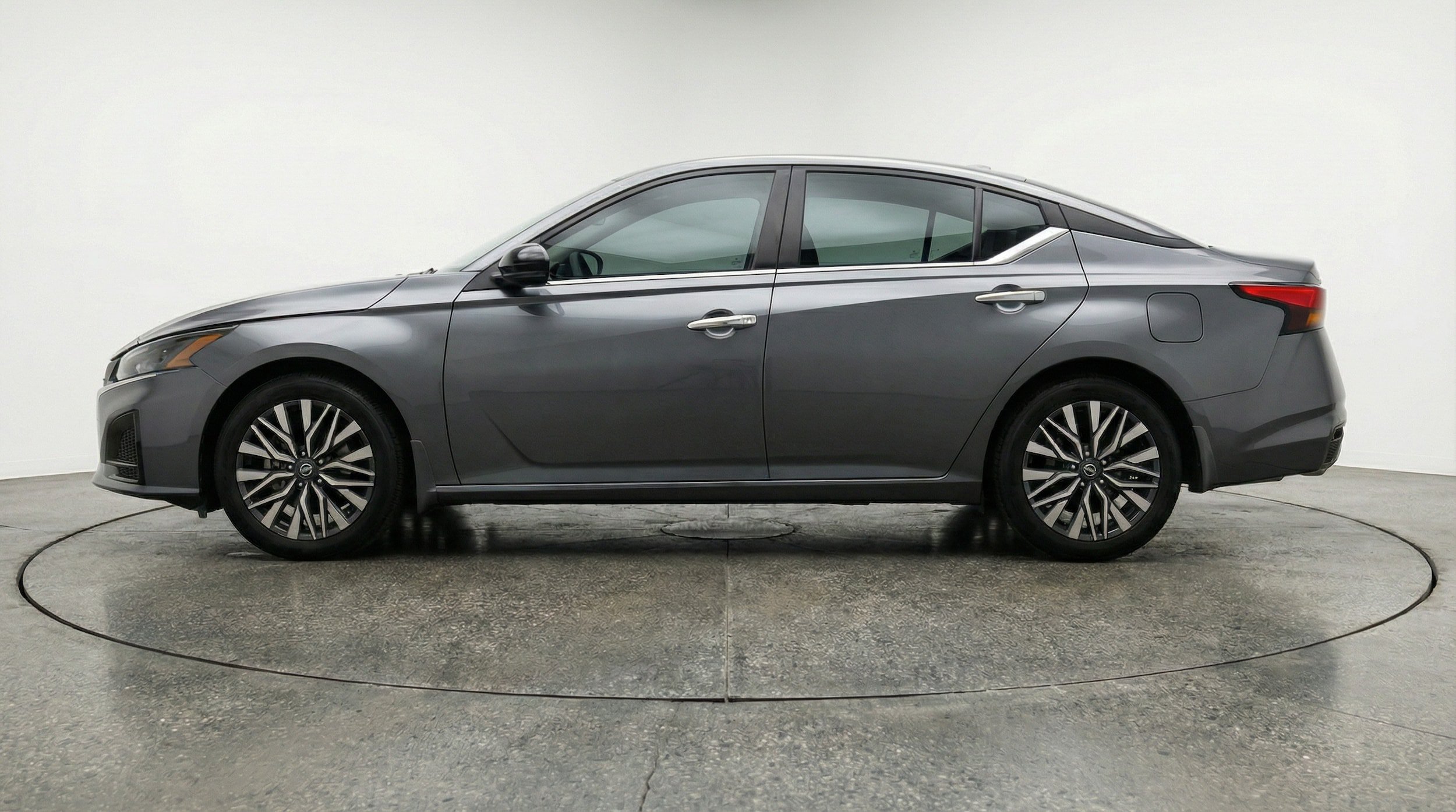 Thumbnail: 2025 Nissan Altima - 4