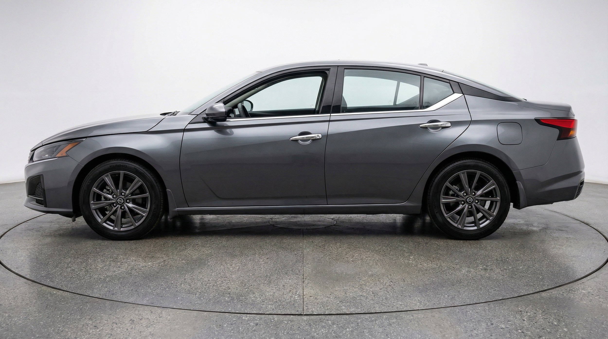 Thumbnail: 2025 Nissan Altima - 5