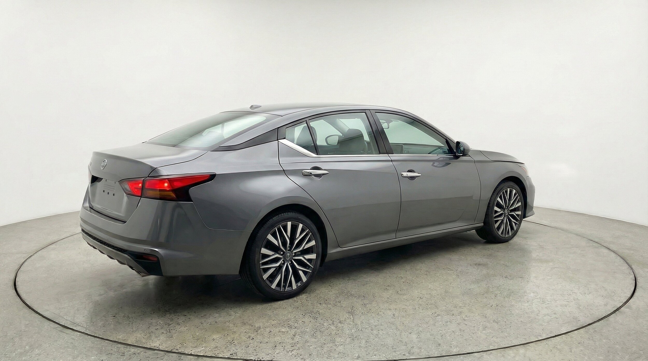 Thumbnail: 2025 Nissan Altima - 9