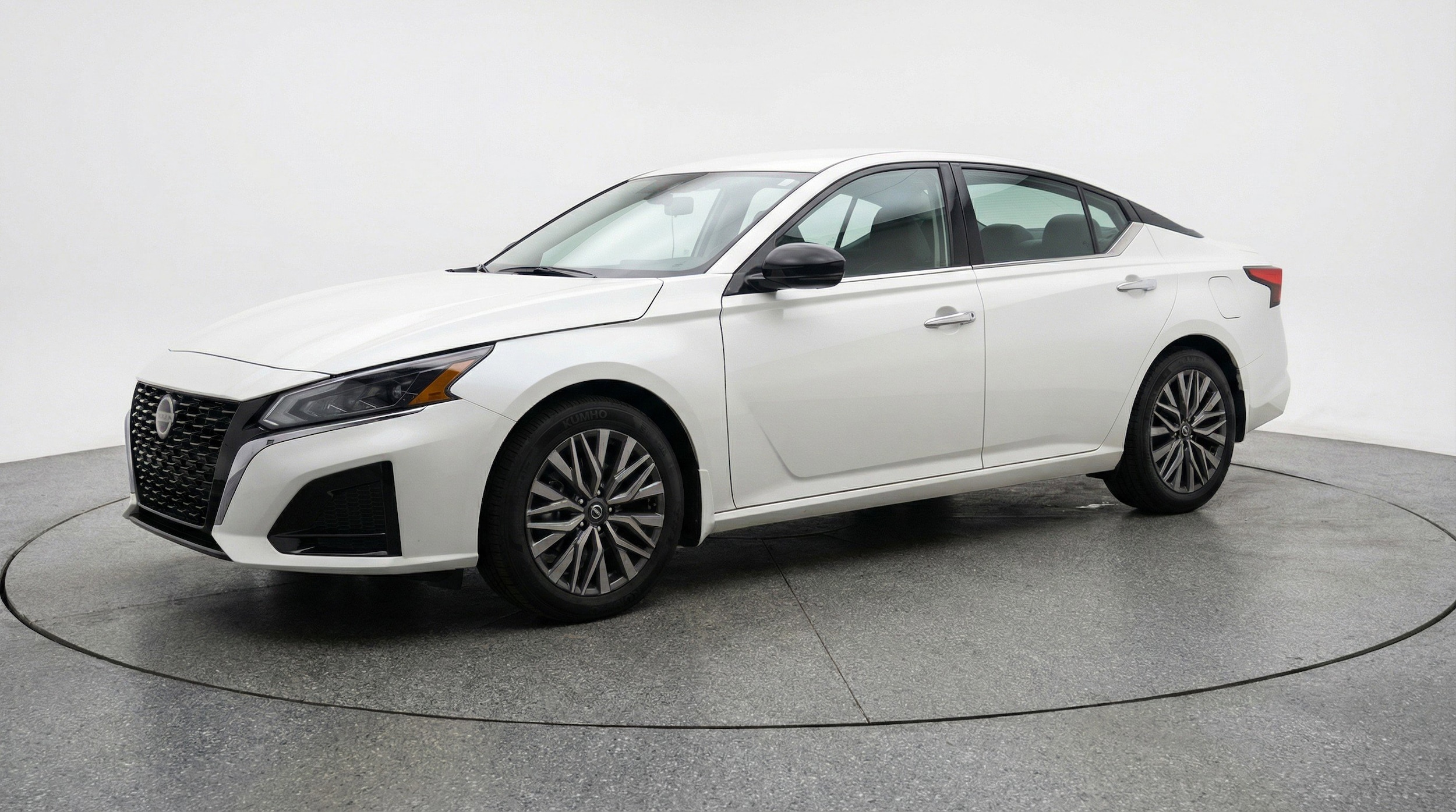 Thumbnail: 2025 Nissan Altima - 3