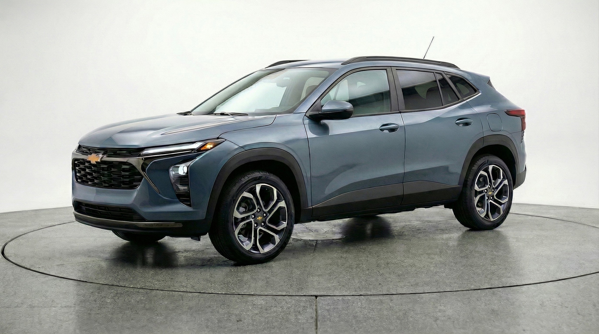 Thumbnail: 2025 Chevrolet Trax - 3