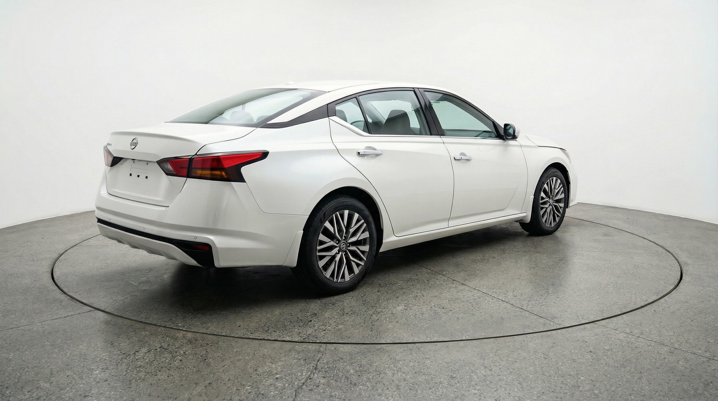 Thumbnail: 2025 Nissan Altima - 9