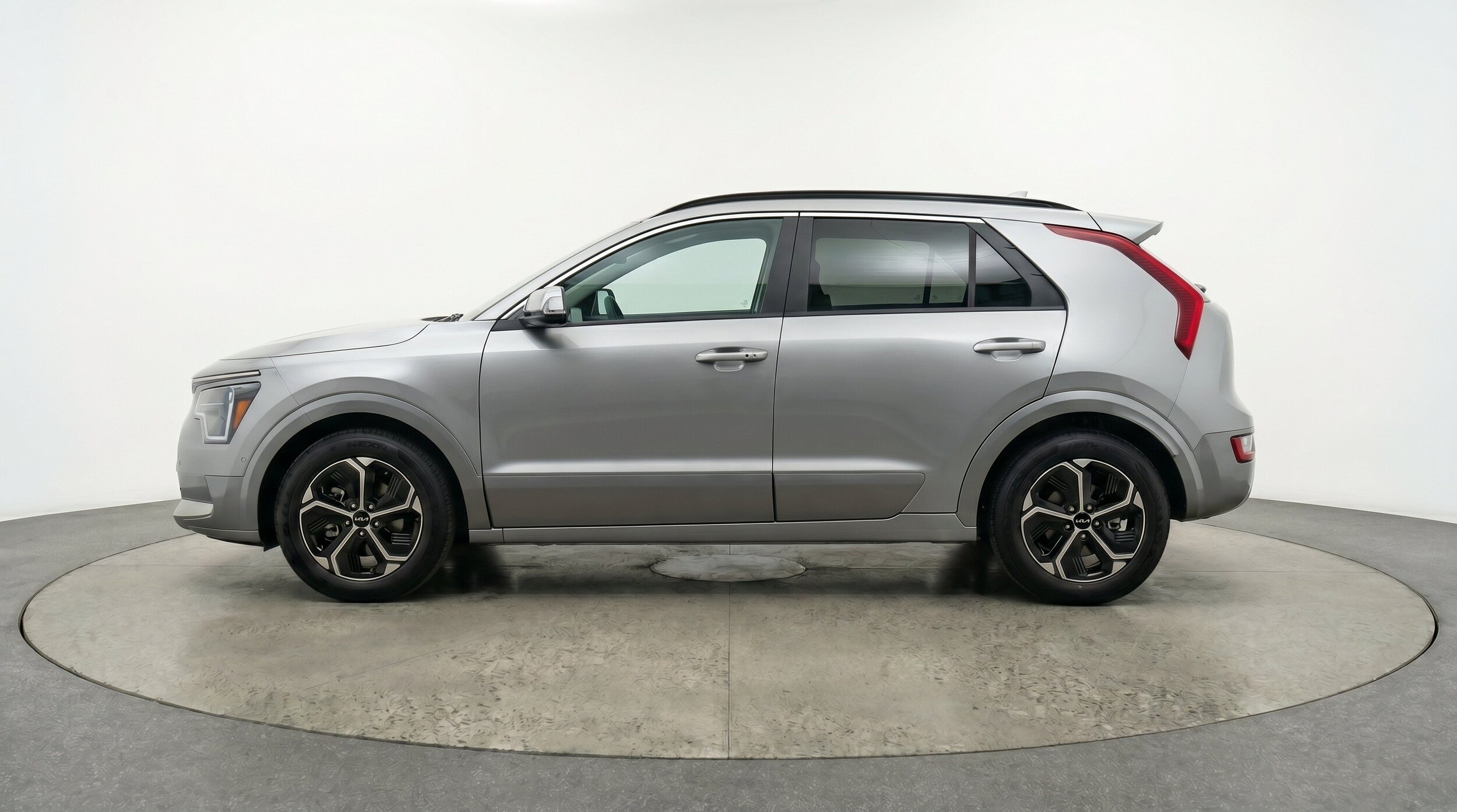 Thumbnail: 2026 Kia Niro - 5