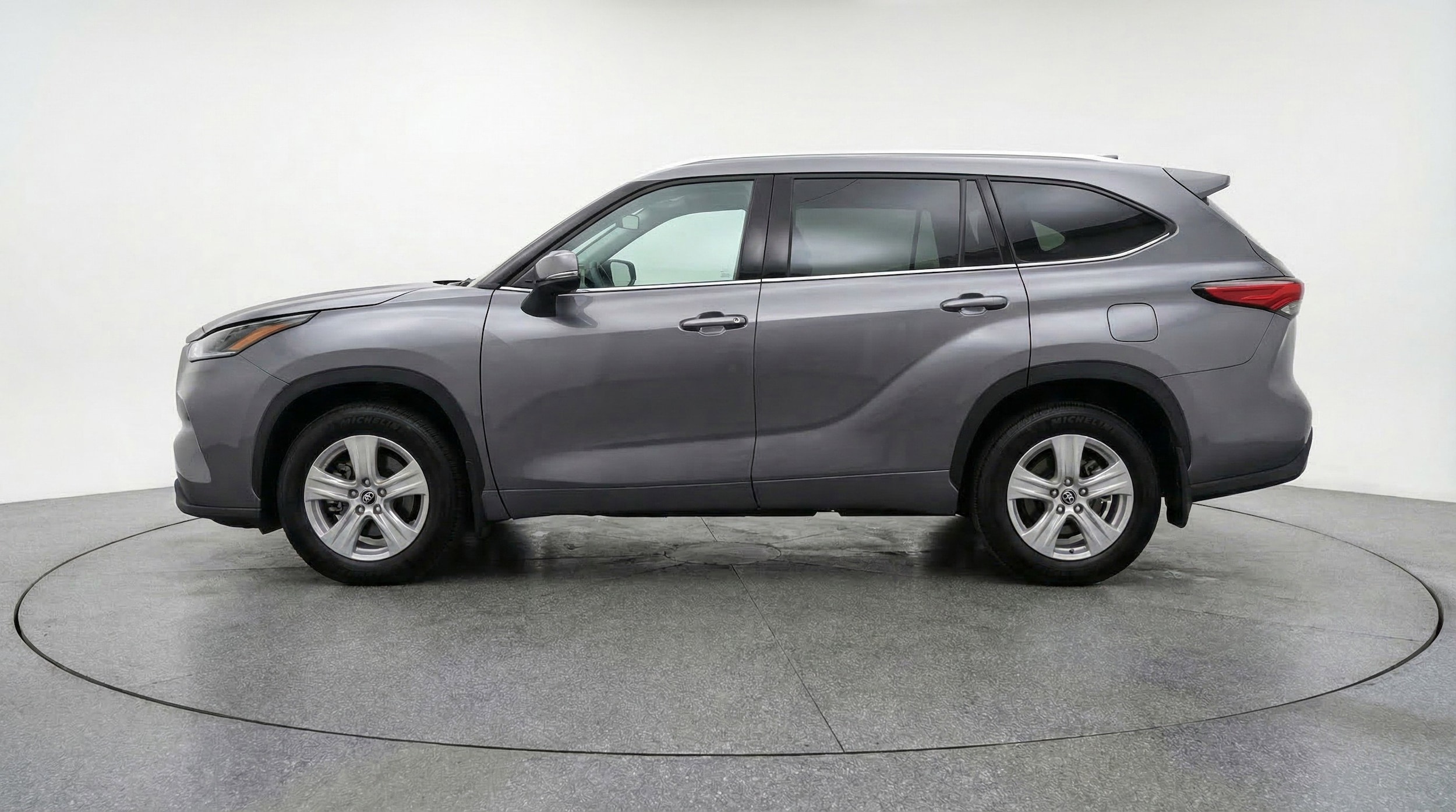 Thumbnail: 2025 Toyota Highlander - 5