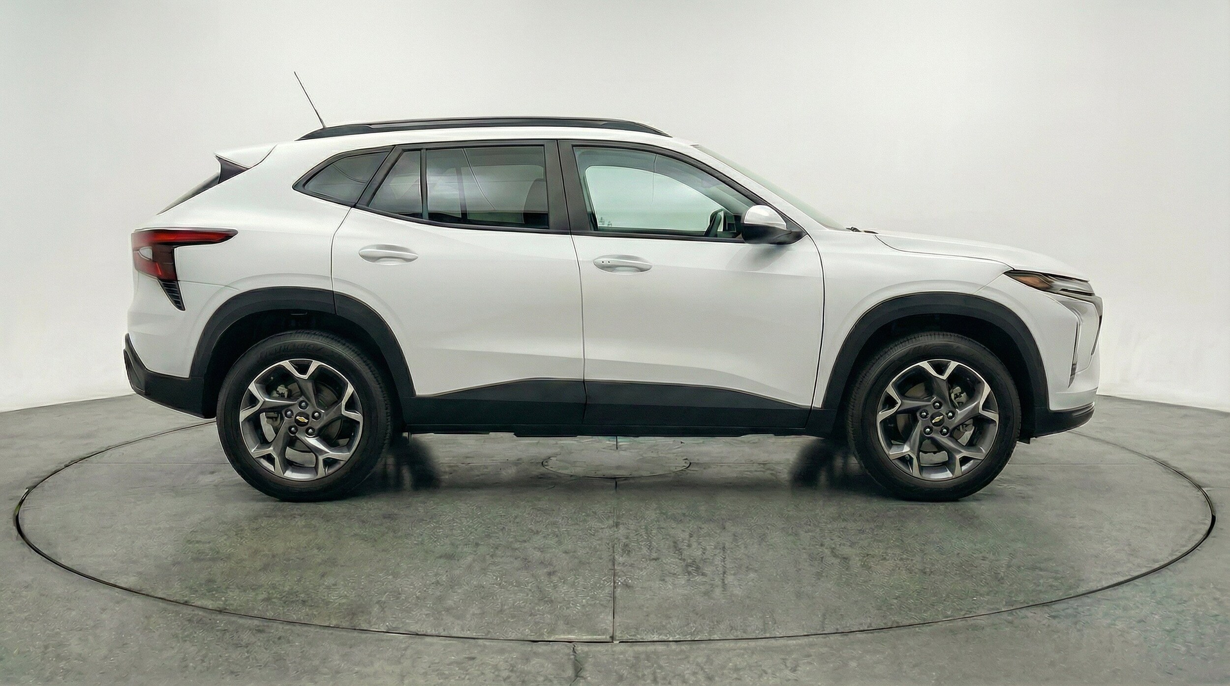 Thumbnail: 2025 Chevrolet Trax - 11