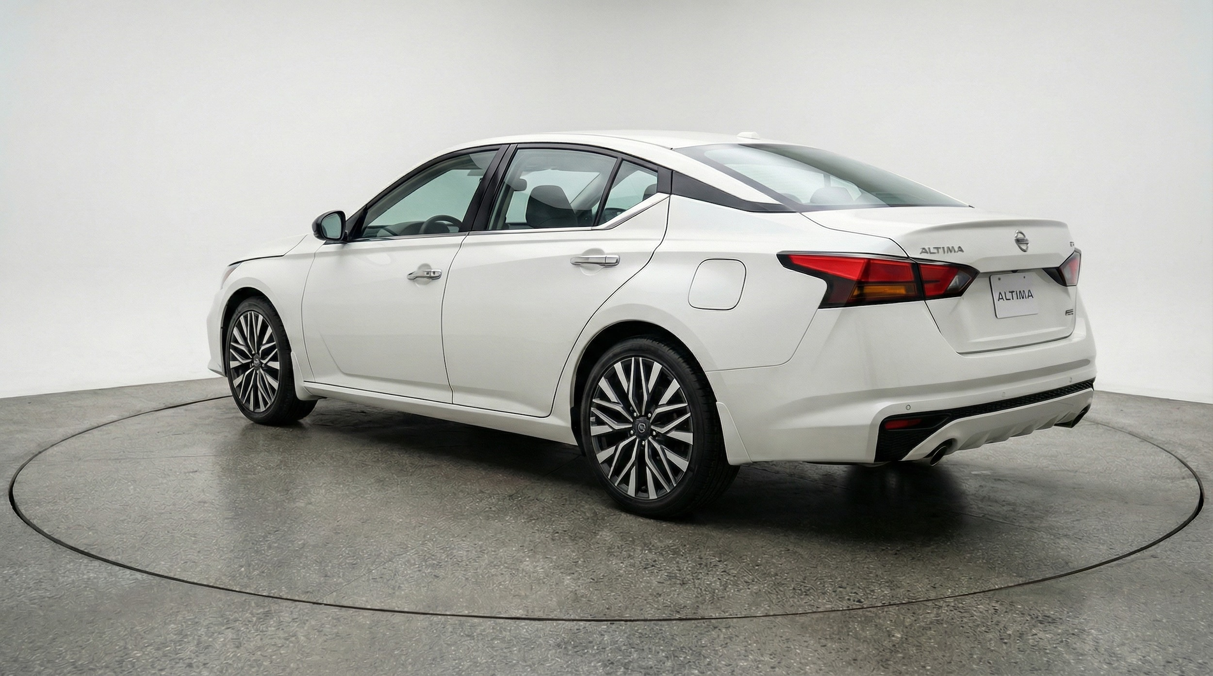 Thumbnail: 2025 Nissan Altima - 5