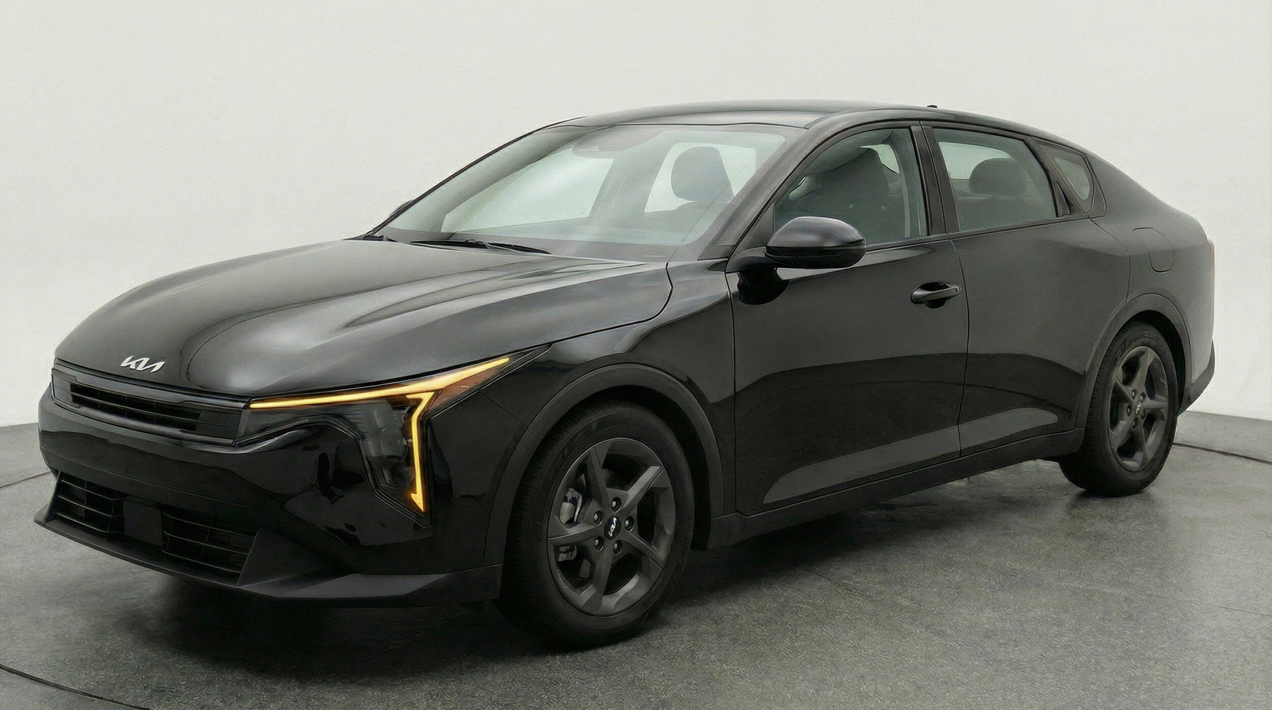 Thumbnail: 2025 Kia K4 - 3