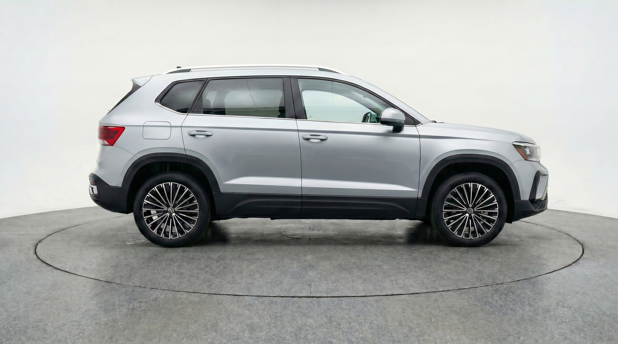 Thumbnail: 2025 Volkswagen Taos - 11