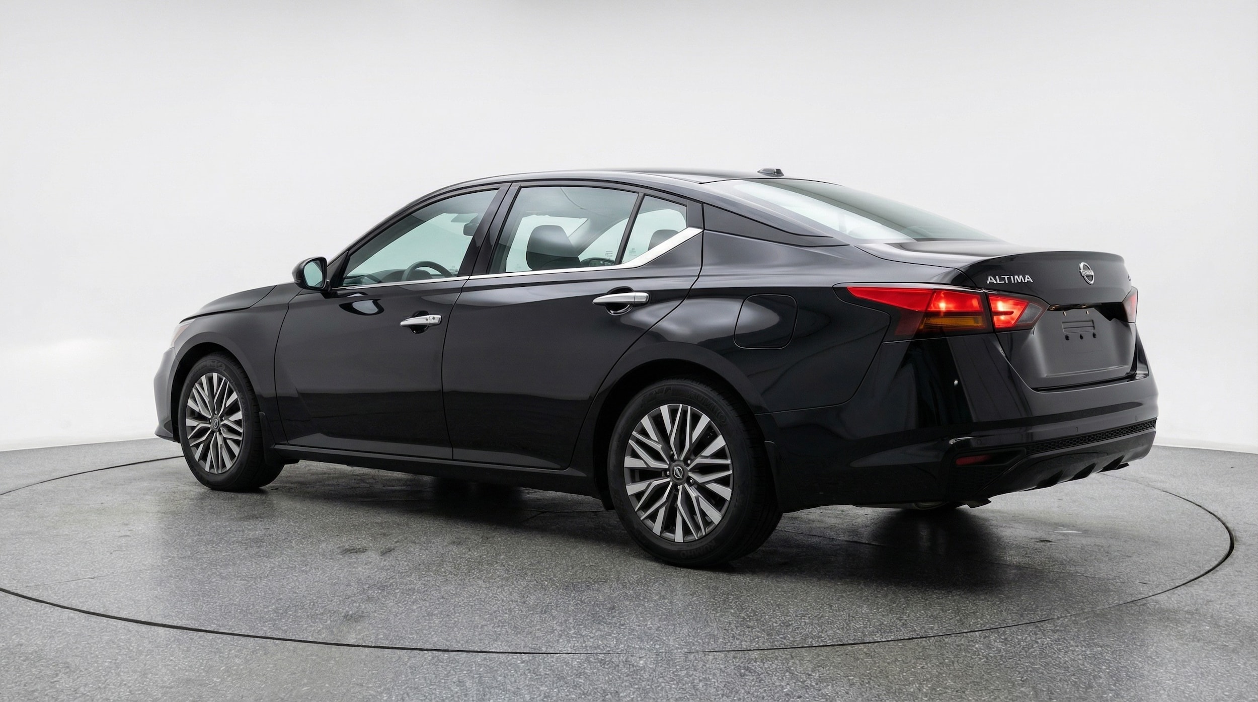 Thumbnail: 2025 Nissan Altima - 5